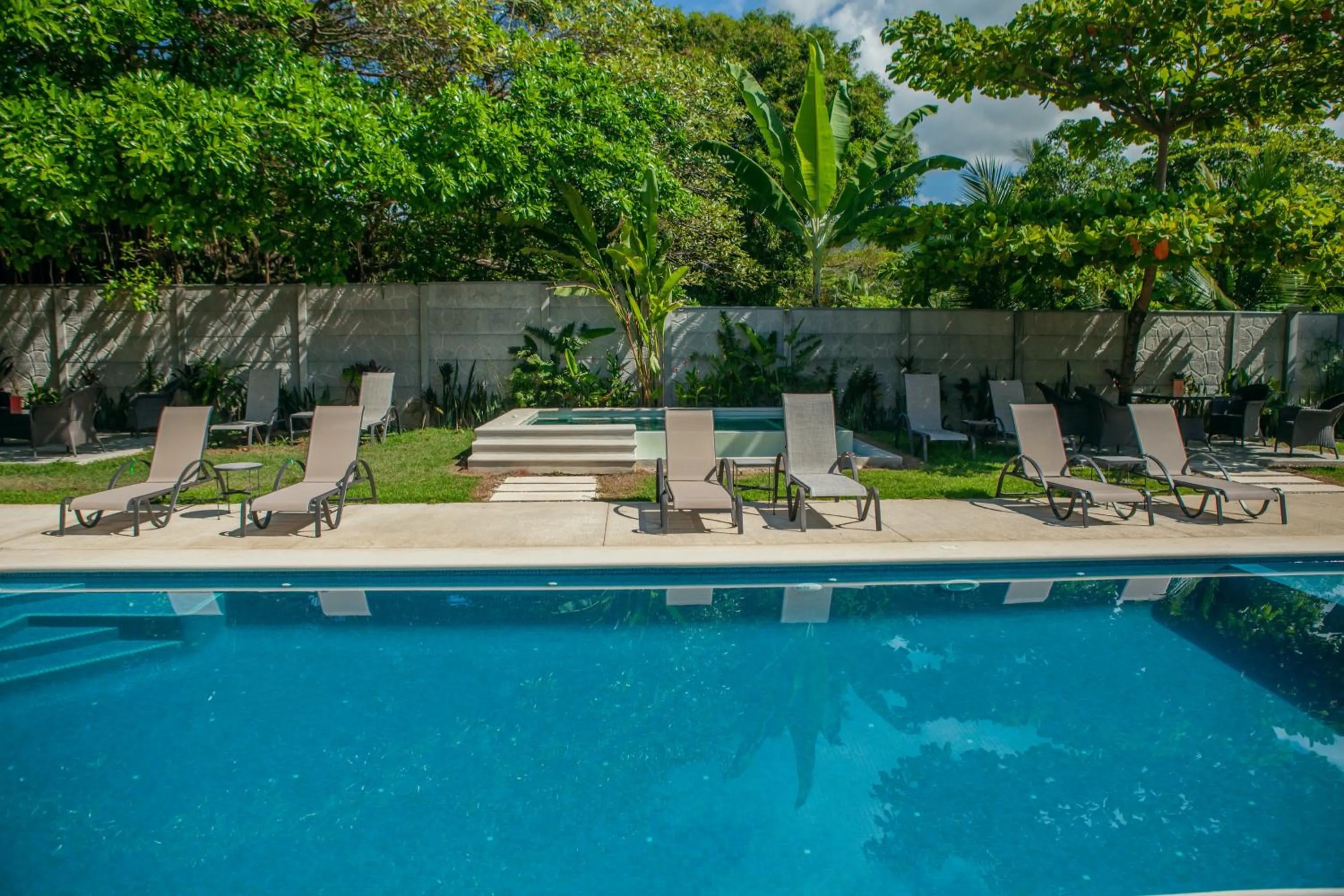 Swimming pool in Uvita Paradise