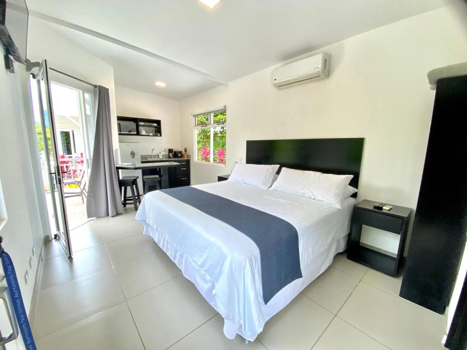 Bed in Uvita Paradise