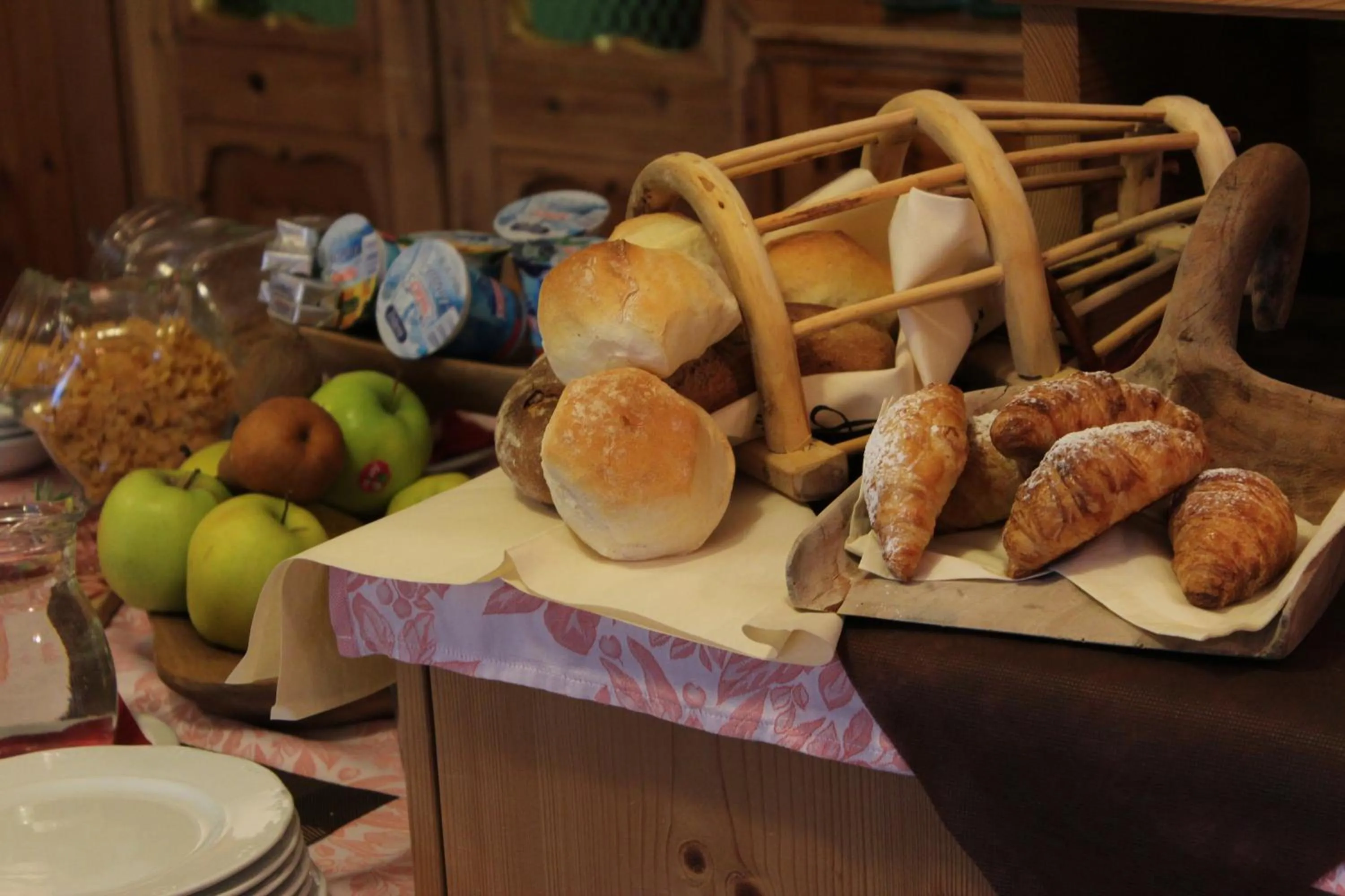 Italian breakfast in Albergo Bucaneve