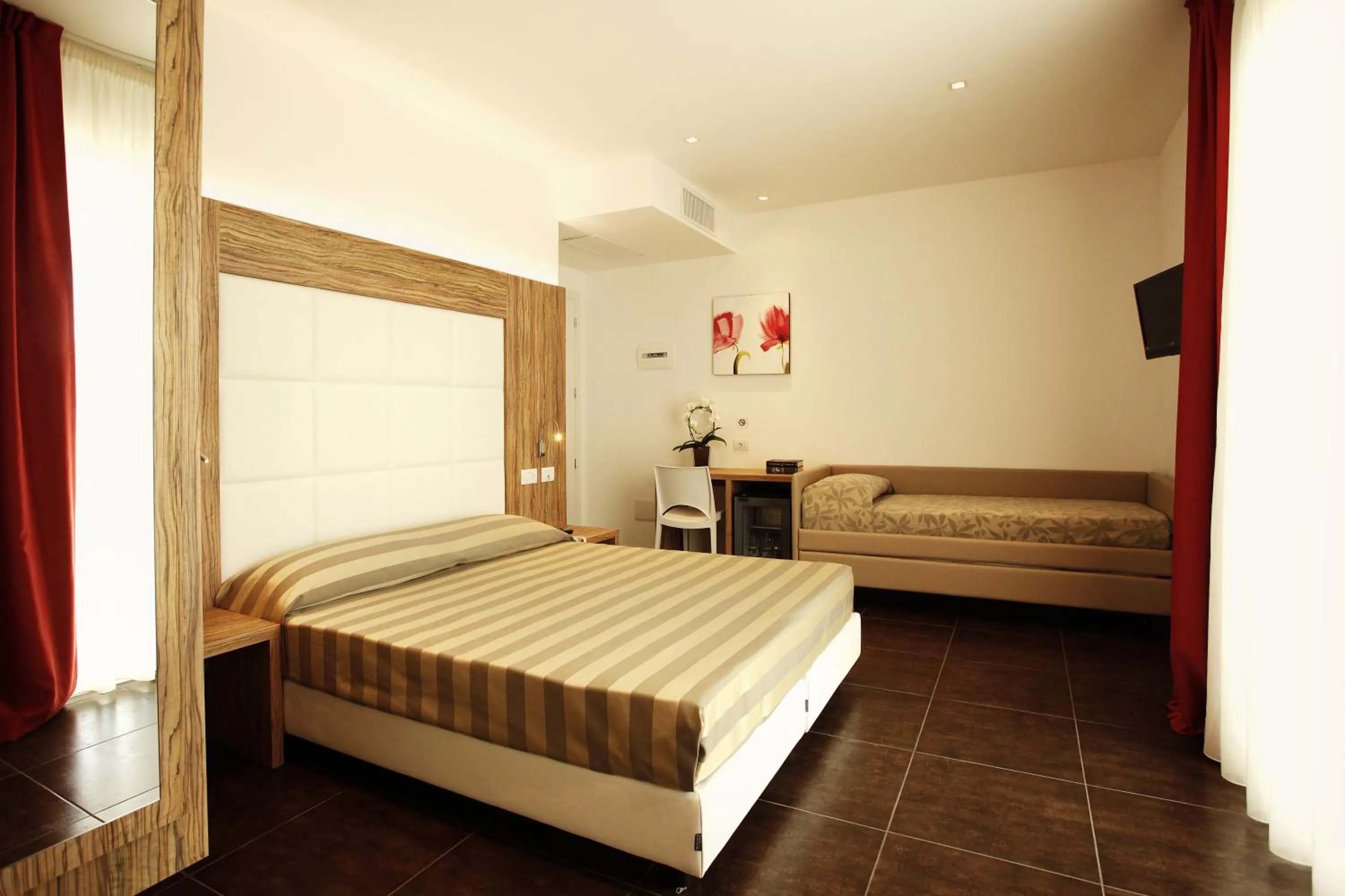 bunk bed, Bed in Hotel Fantasy