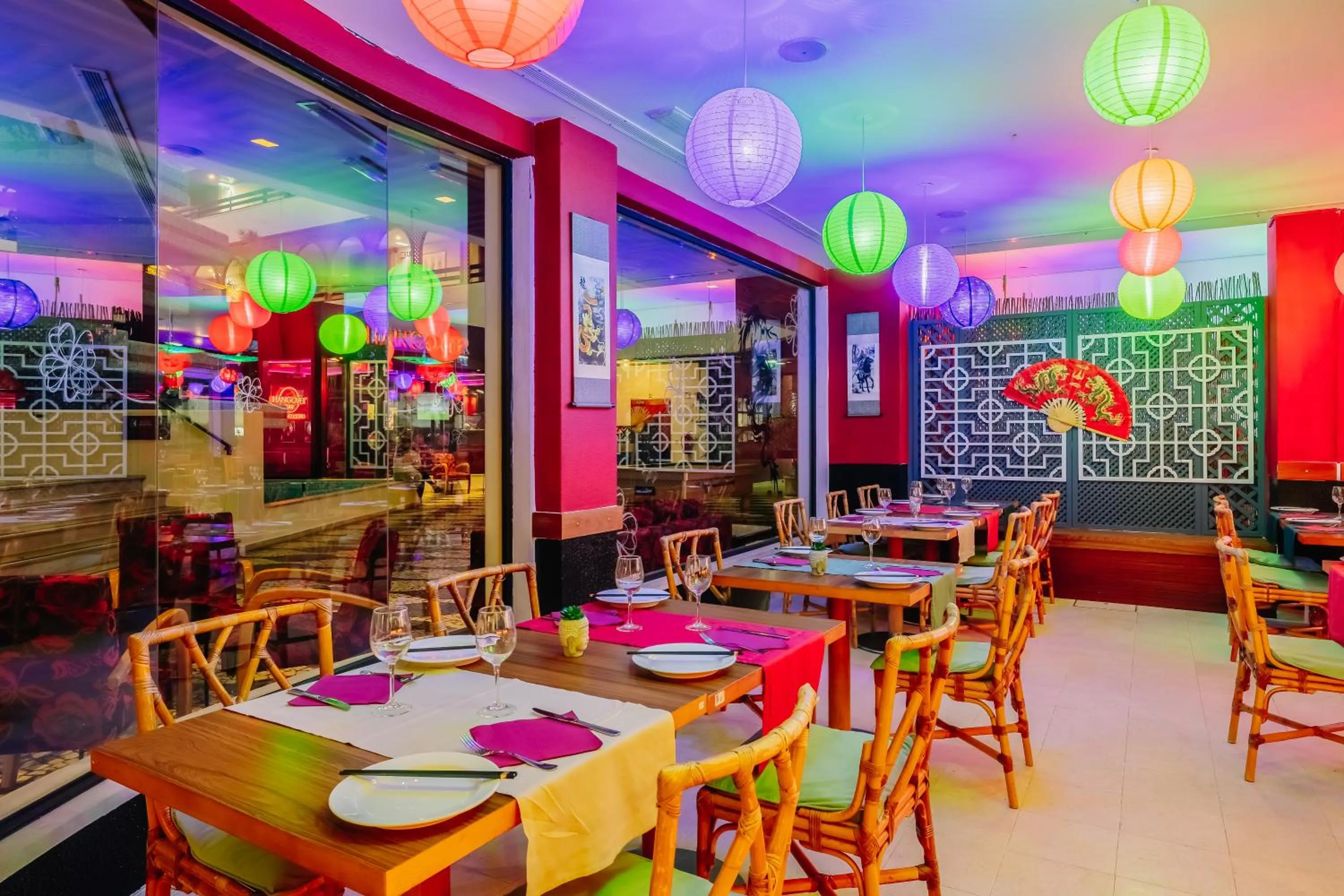 Restaurant/places to eat in Muthu Oura Praia Hotel