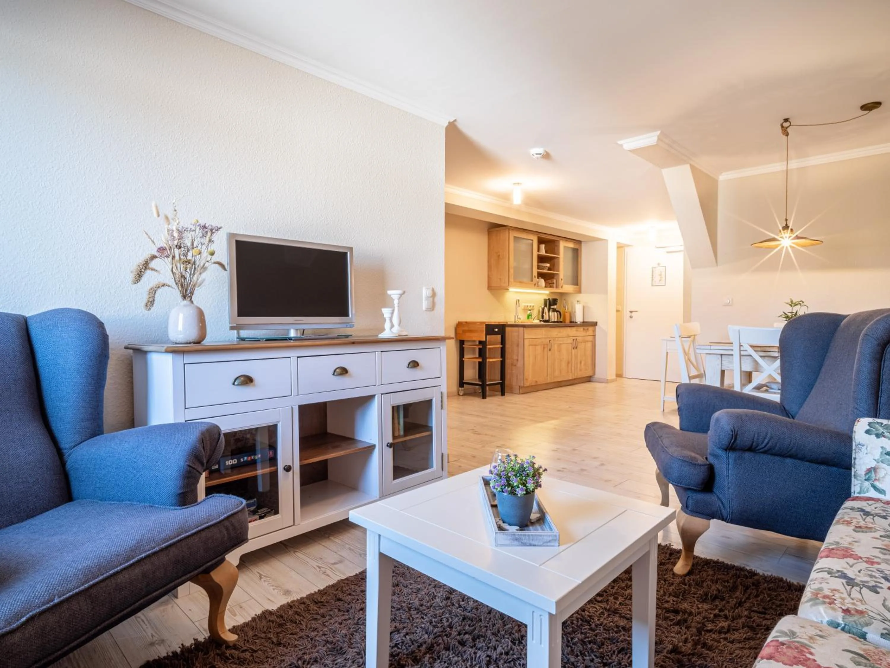 TV and multimedia in Hotel Stone