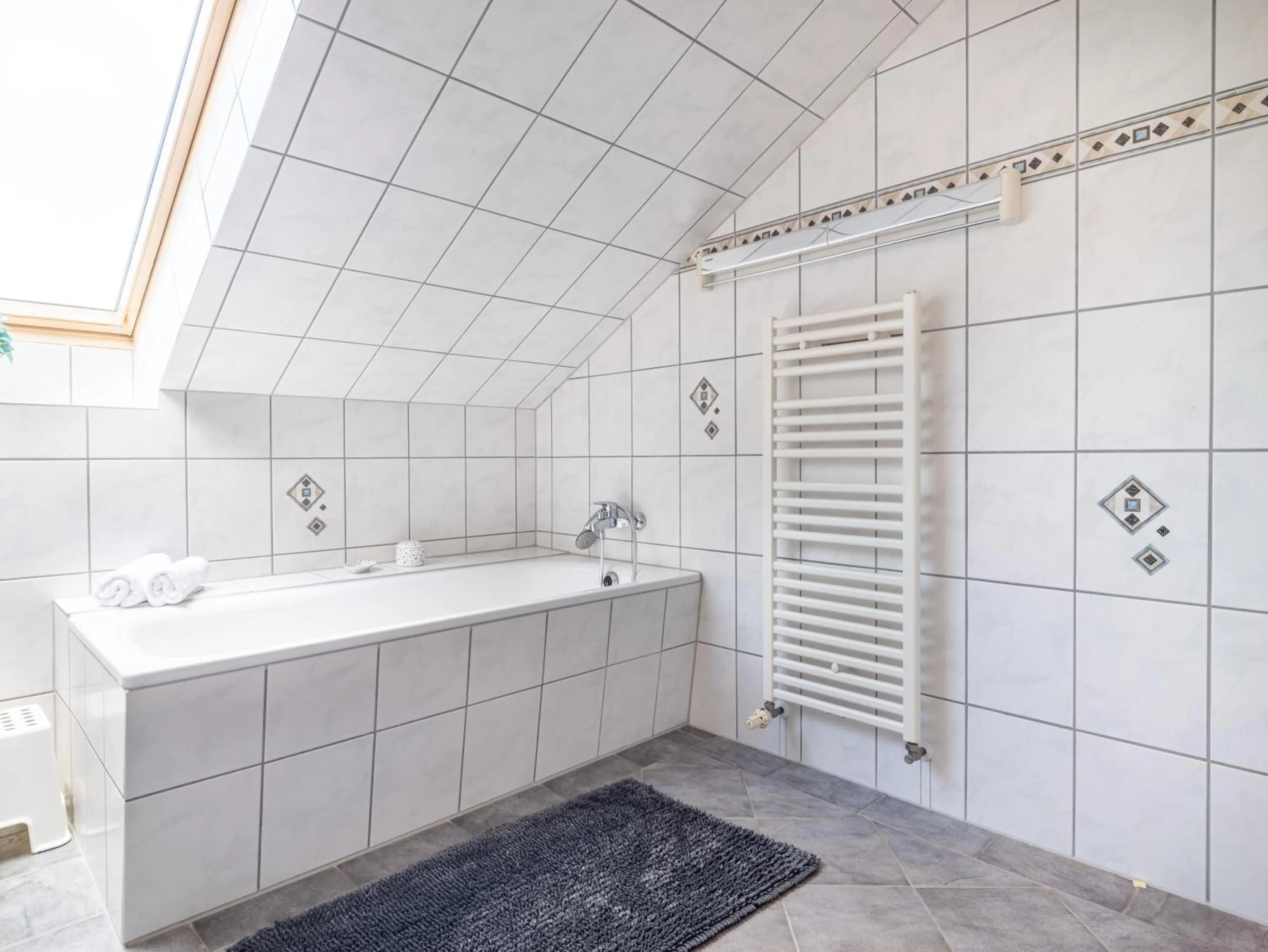 Shower in Hotel Stone