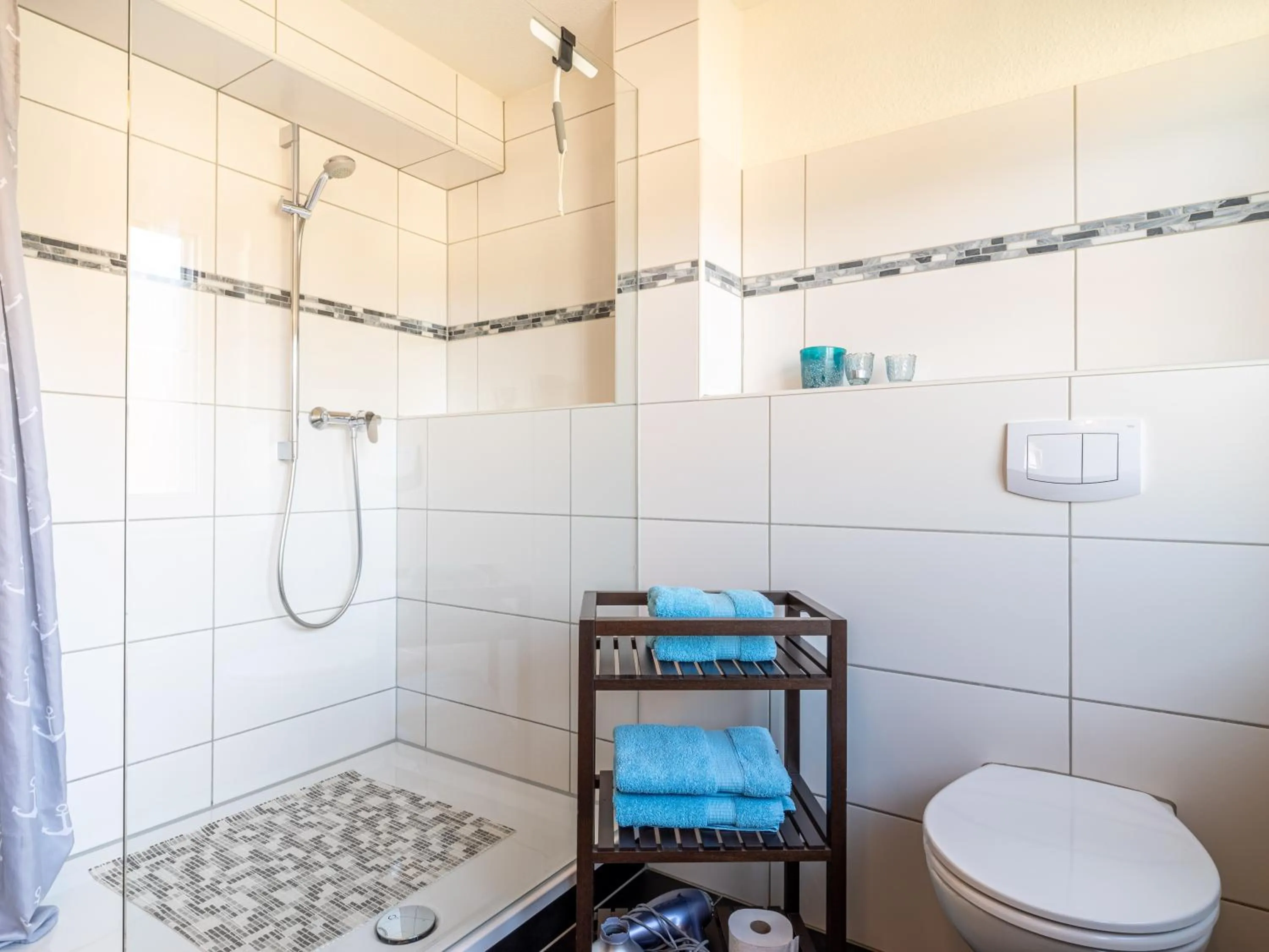 Shower in Hotel Stone