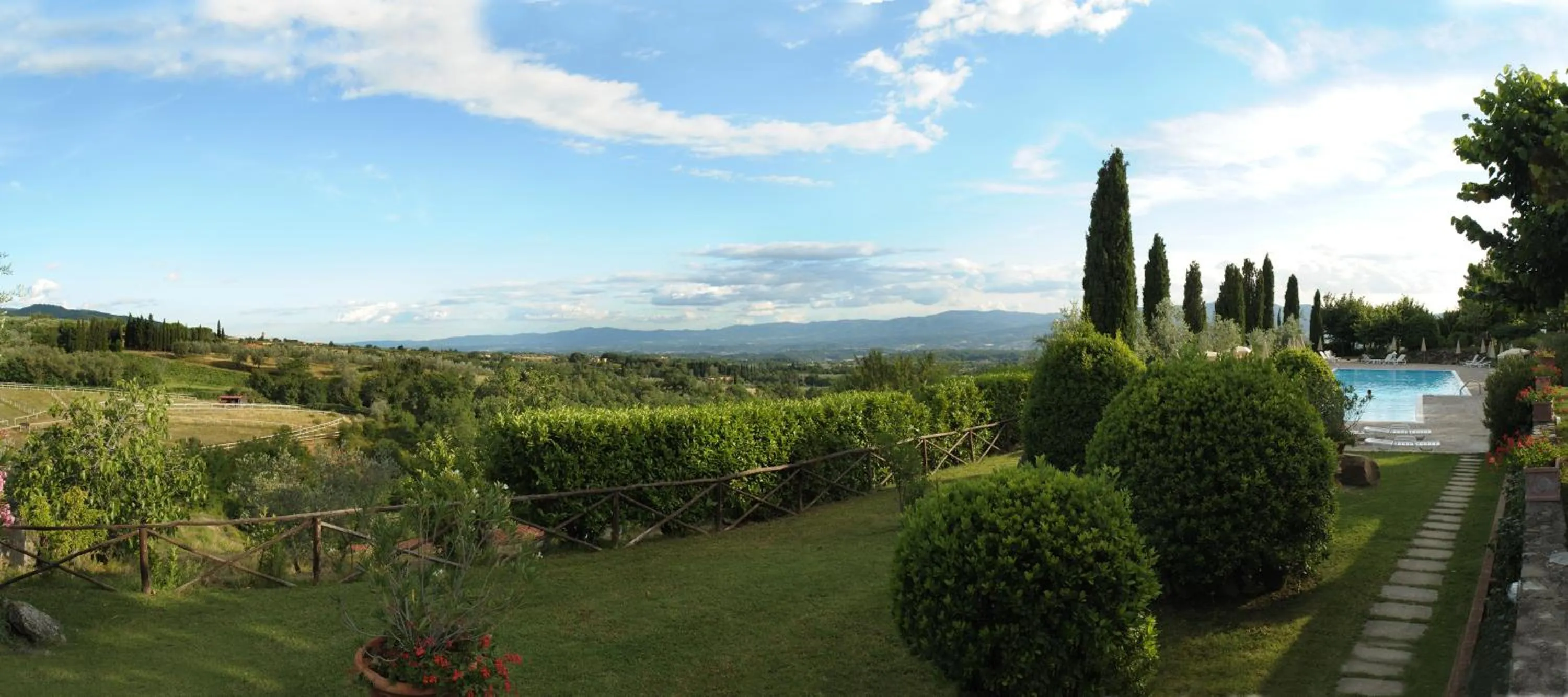 Garden in La Piazza di San Donato