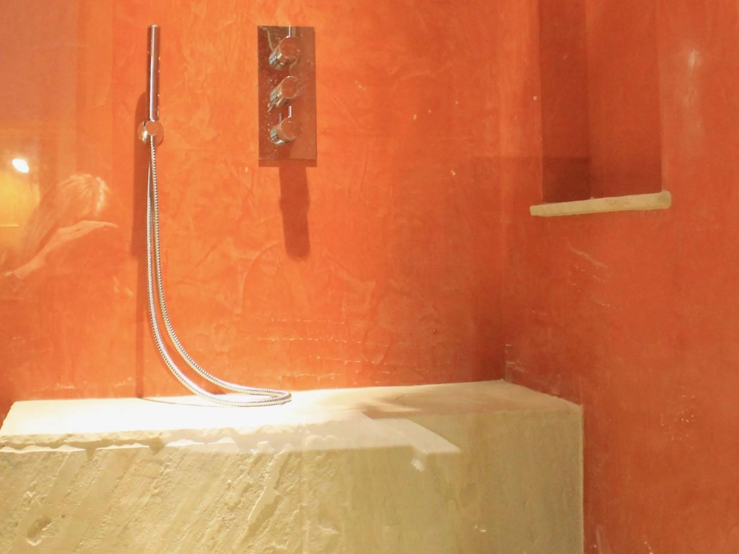 Bathroom in The Lodge at Hemingford Grey House