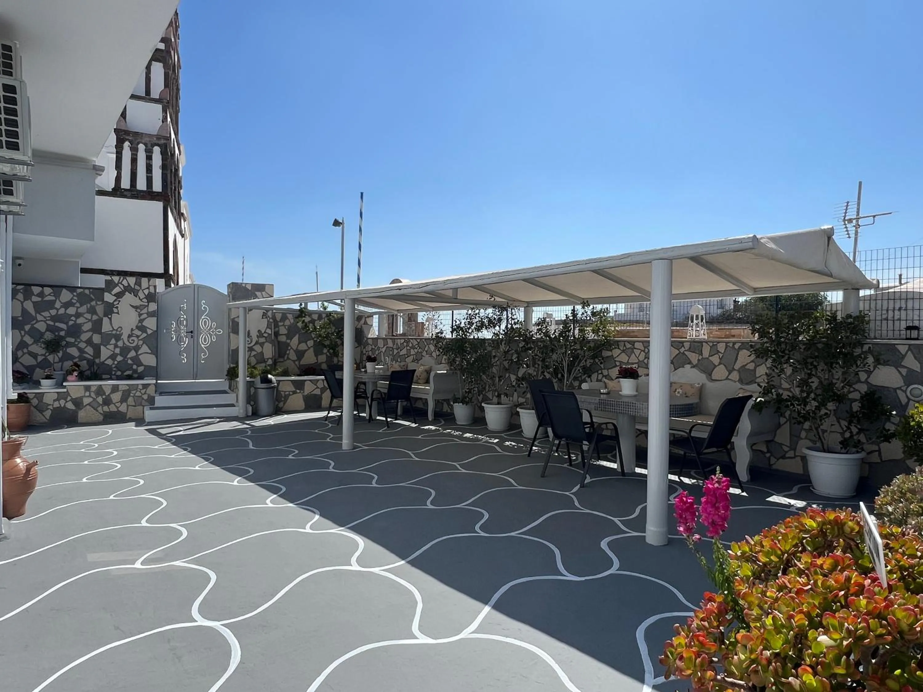 Facade/entrance in Villa Pavlina