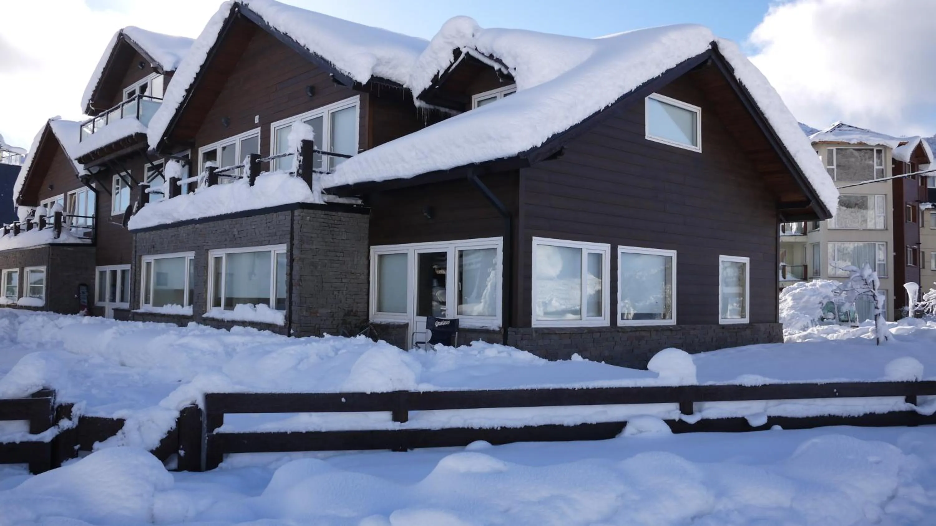 Property building in Ski Sur Apartments