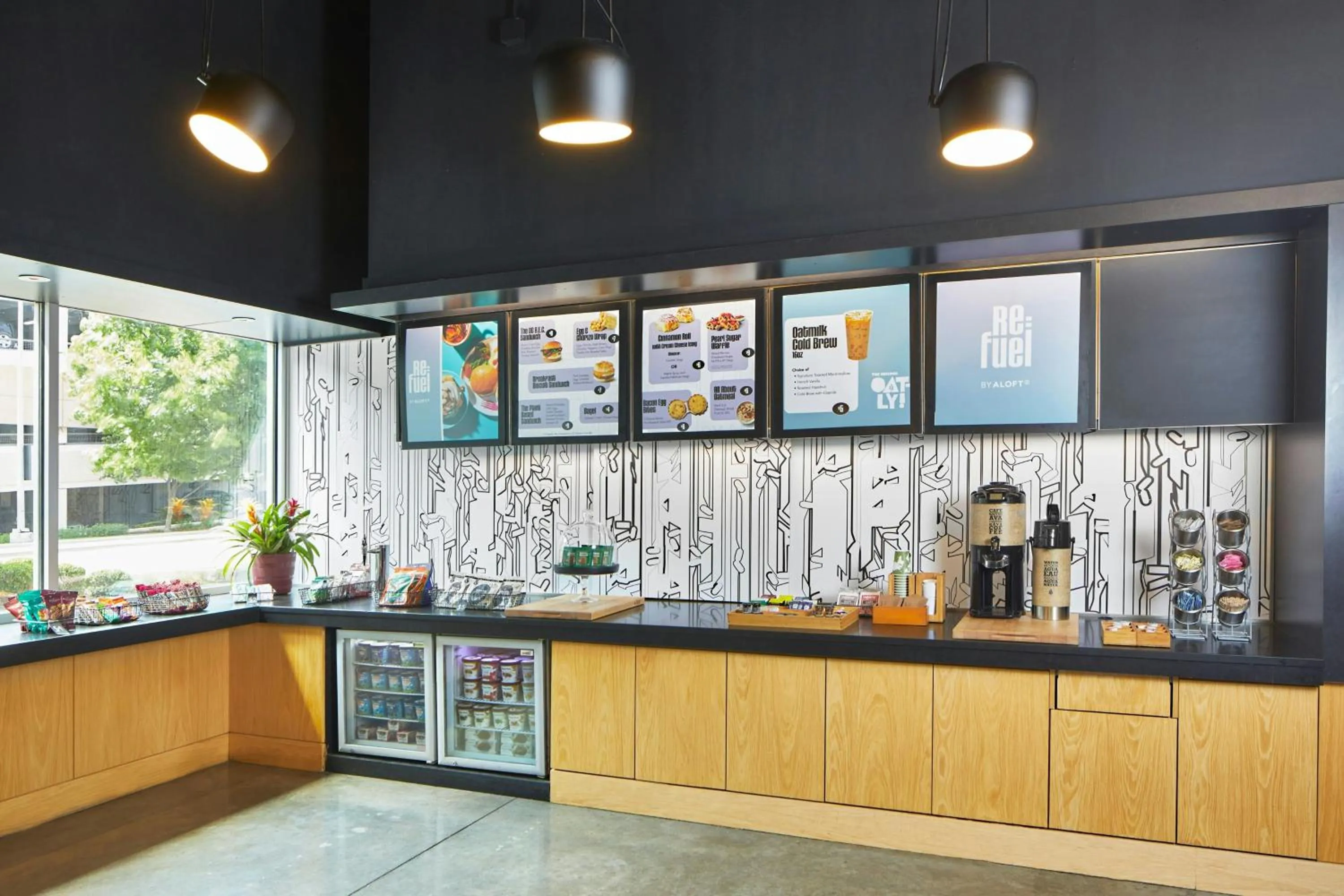 Lounge or bar in Aloft Austin at The Domain