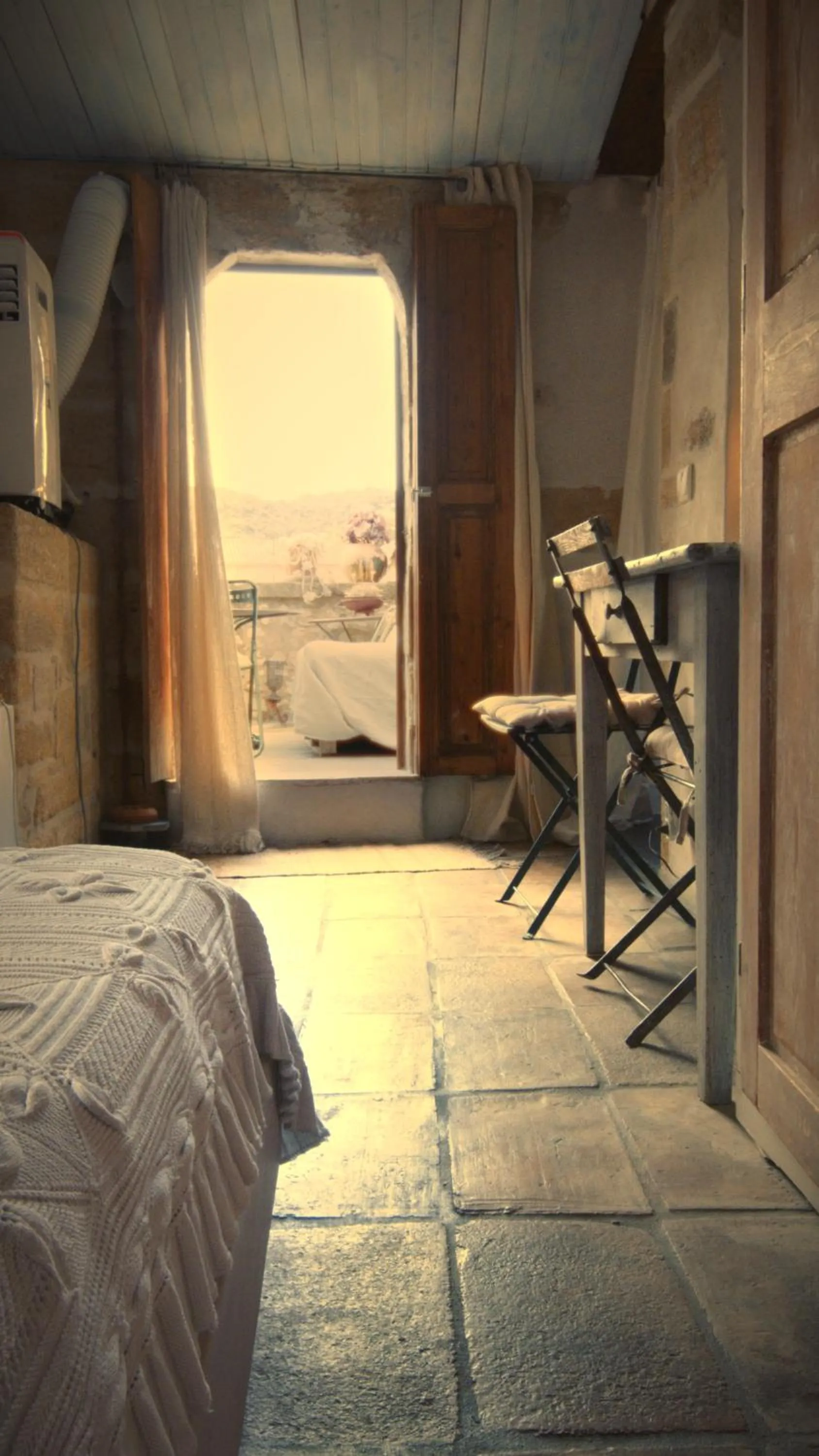 Bedroom, Bed in Les chambres d'Elise