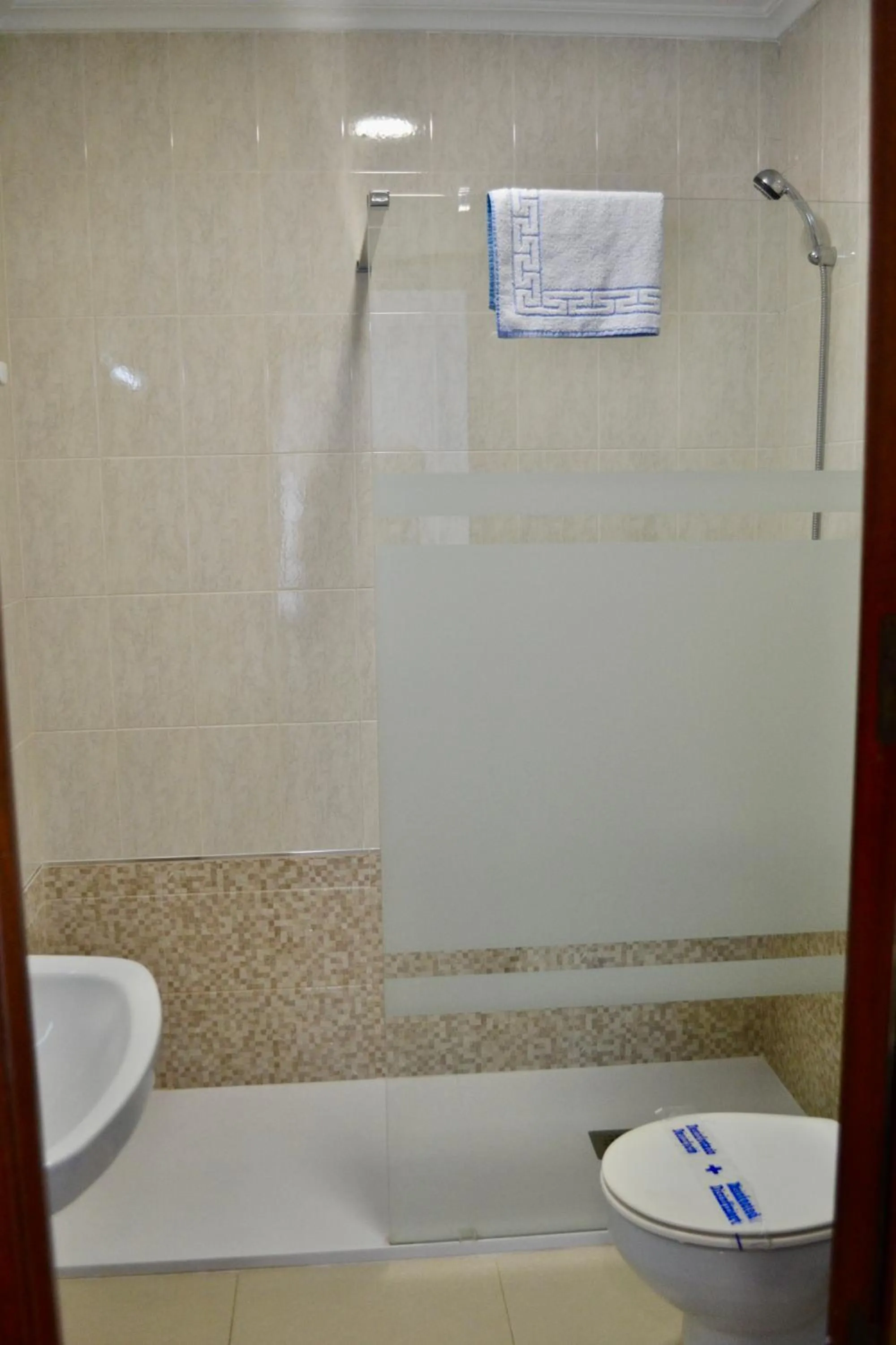 Shower in Hotel Bennington