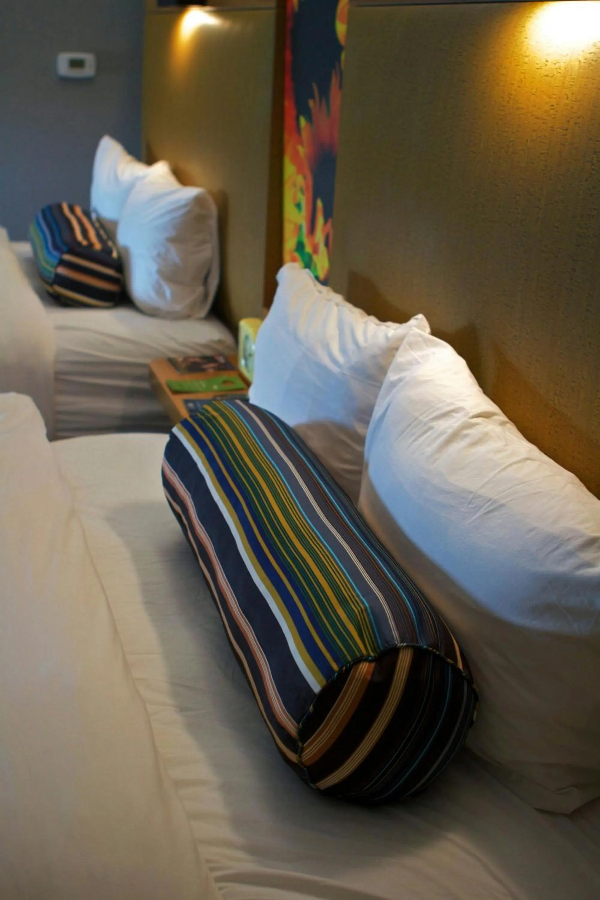 Photo of the whole room, Bed in Aloft Tulsa