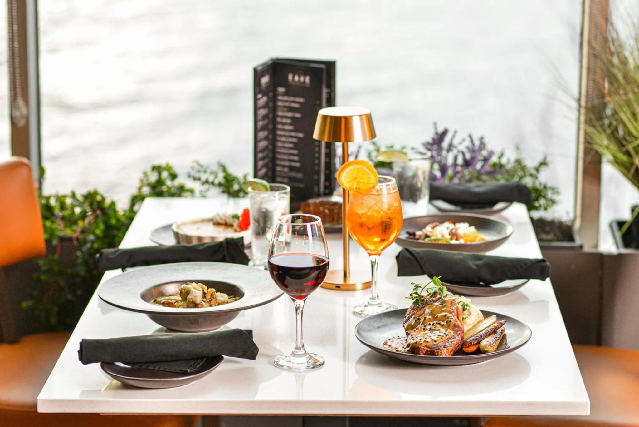 Restaurant/places to eat in Holiday Inn Sydney - Waterfront by IHG