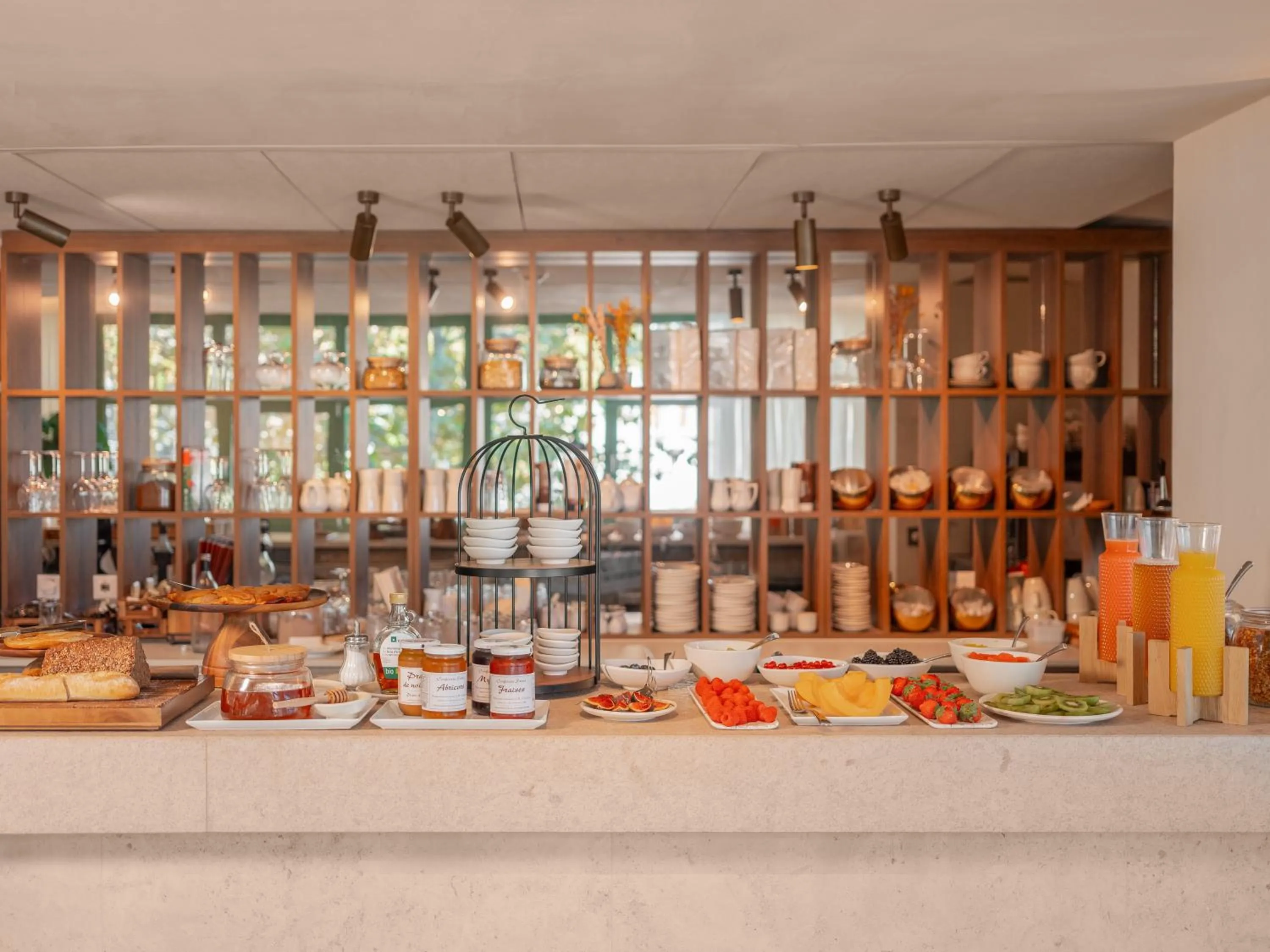 Buffet breakfast in Hôtel Liautaud Cassis