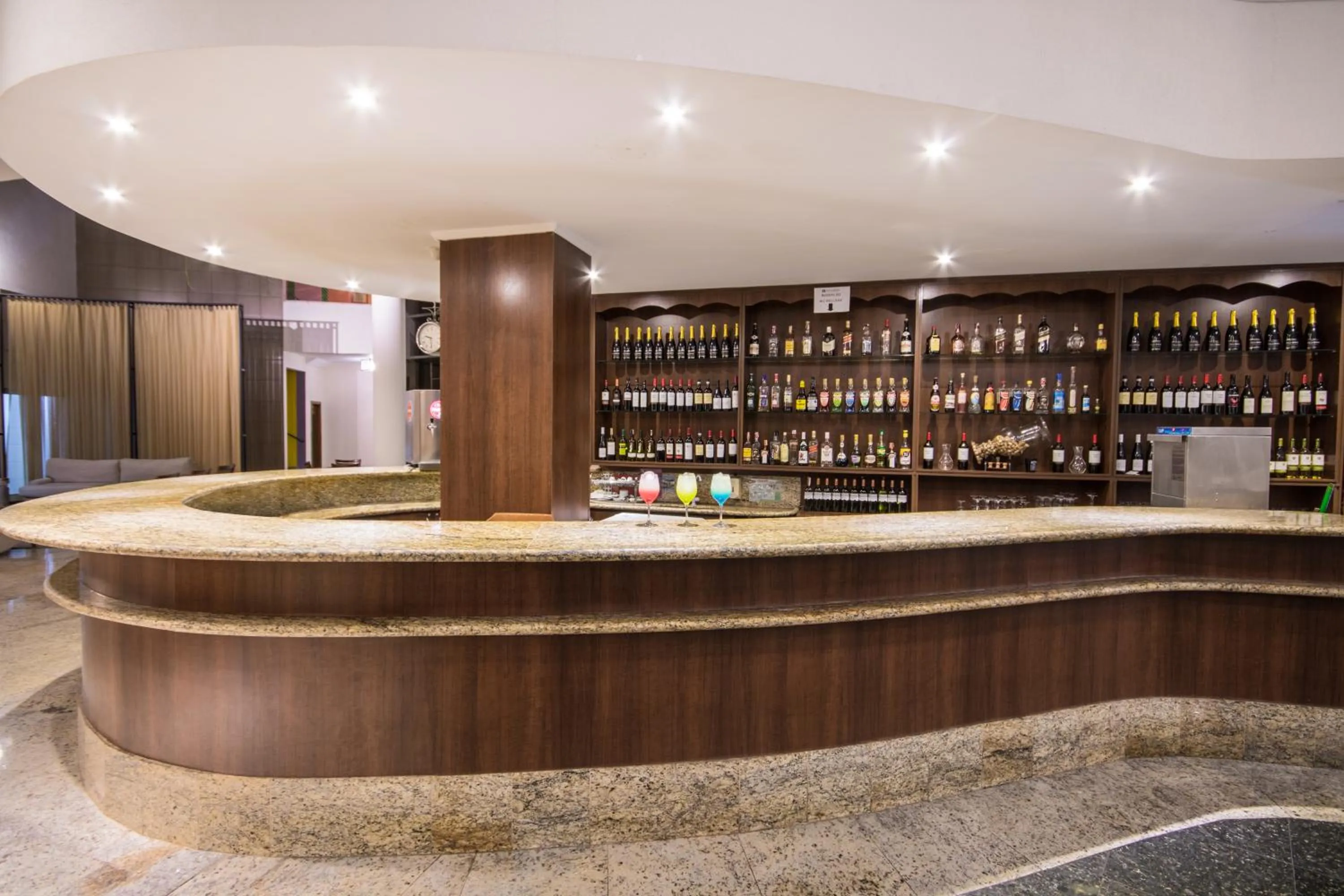 Lounge or bar in Hotel Golden Park All Inclusive Poços de Caldas By Nacional Inn