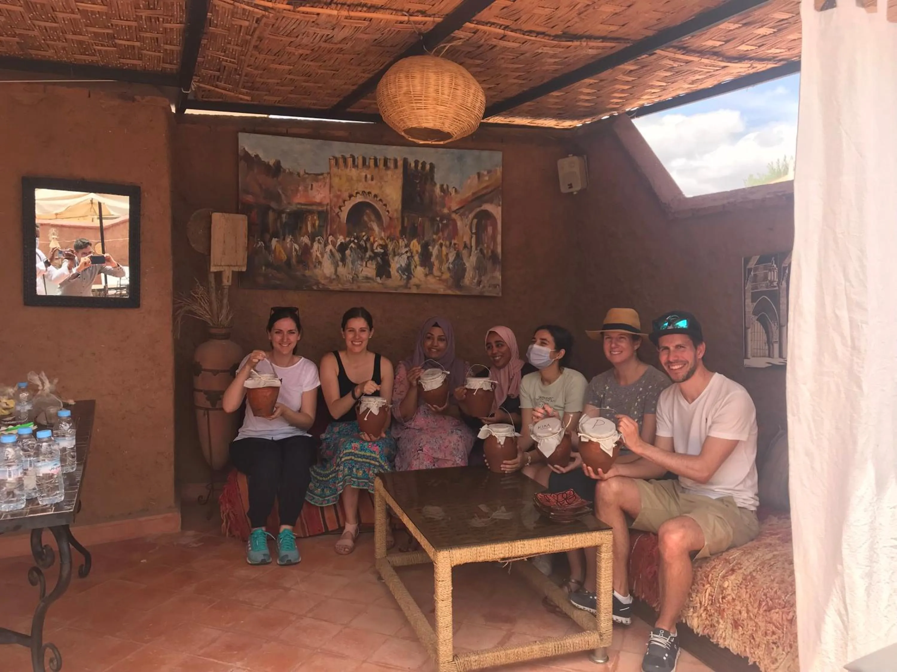 Restaurant/places to eat in Riad Azalia