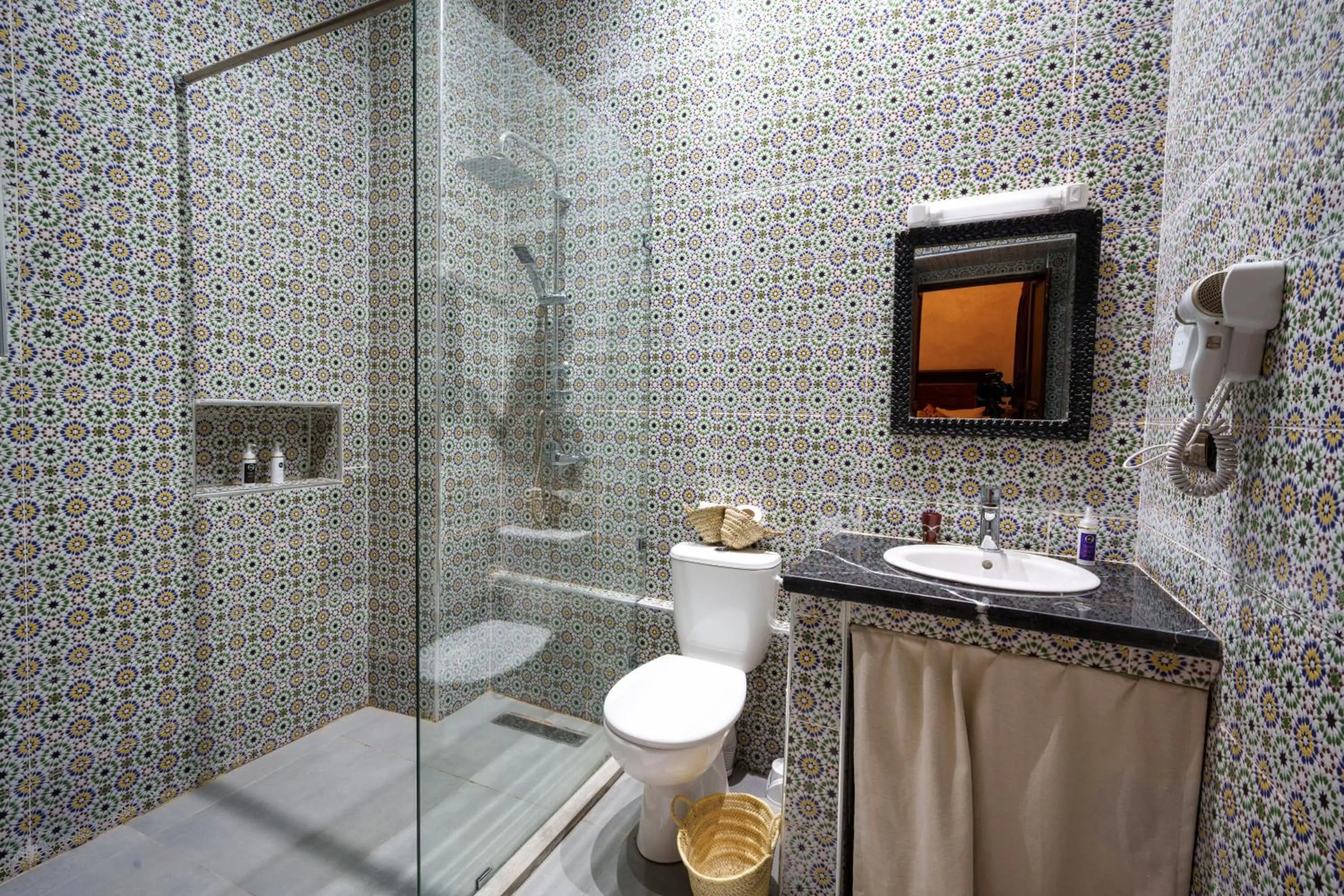 Shower in Riad Azalia