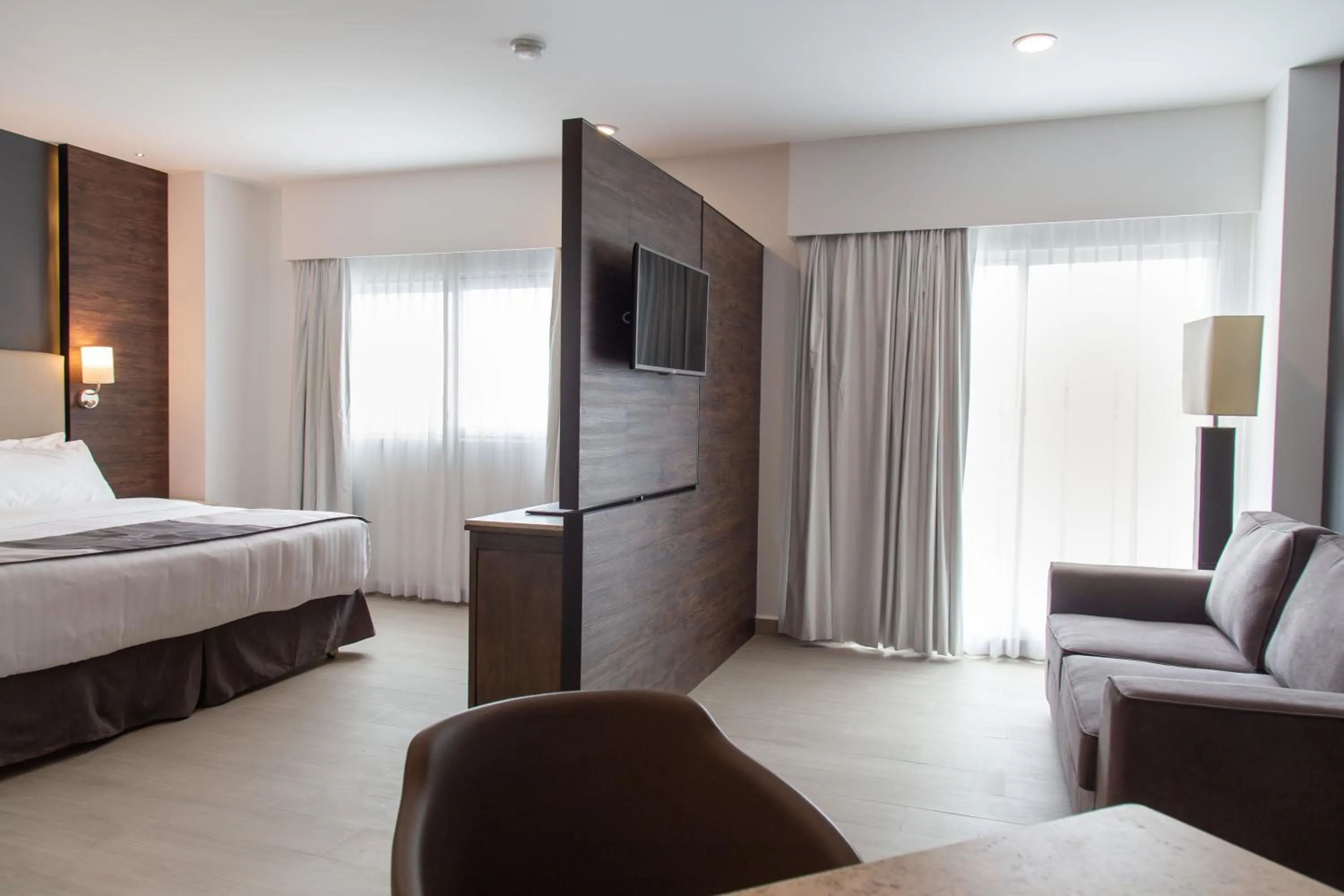 Photo of the whole room, Bed in HS HOTSSON Smart León Centro Max