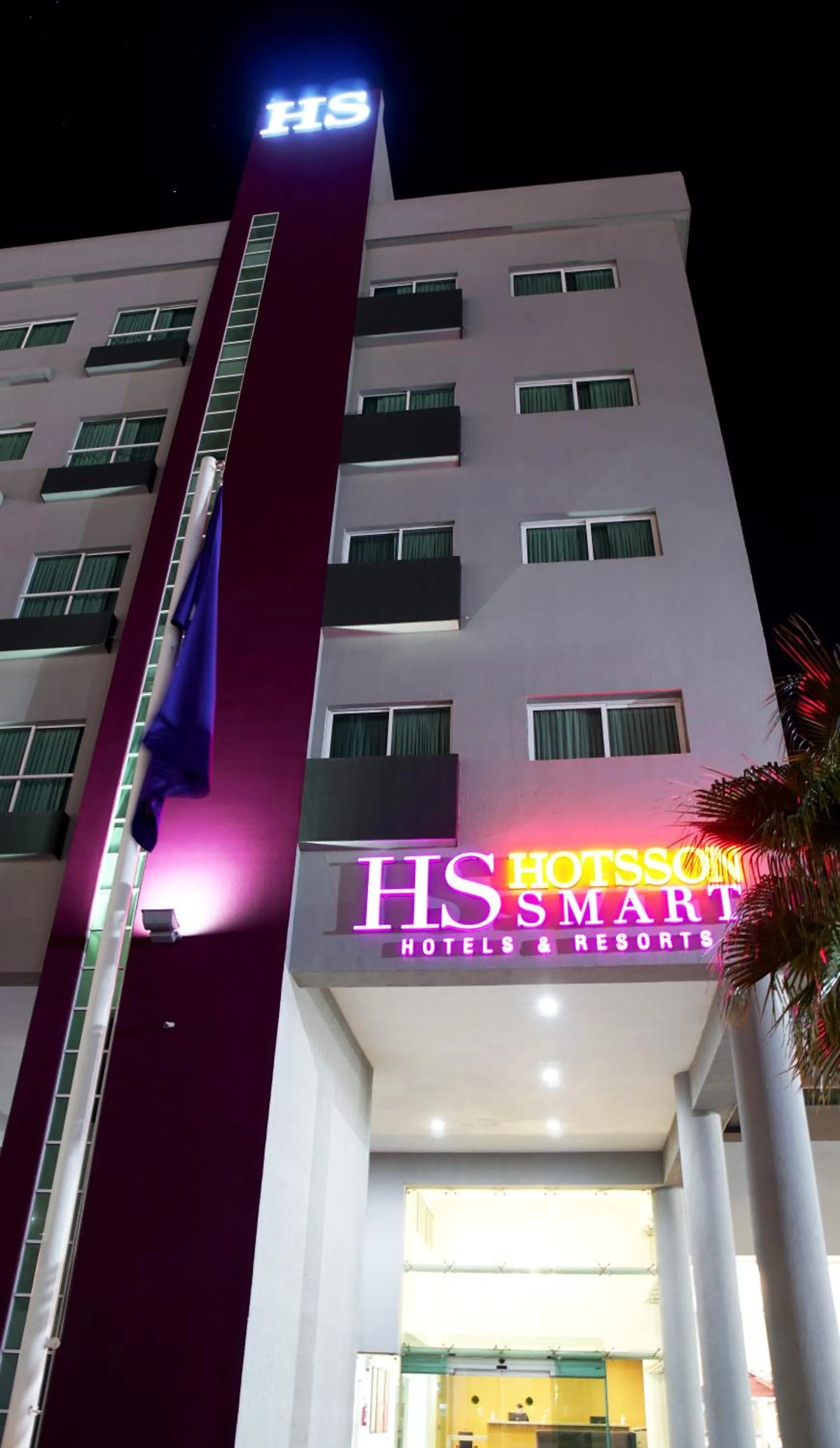 Facade/entrance in HS HOTSSON Smart León Centro Max