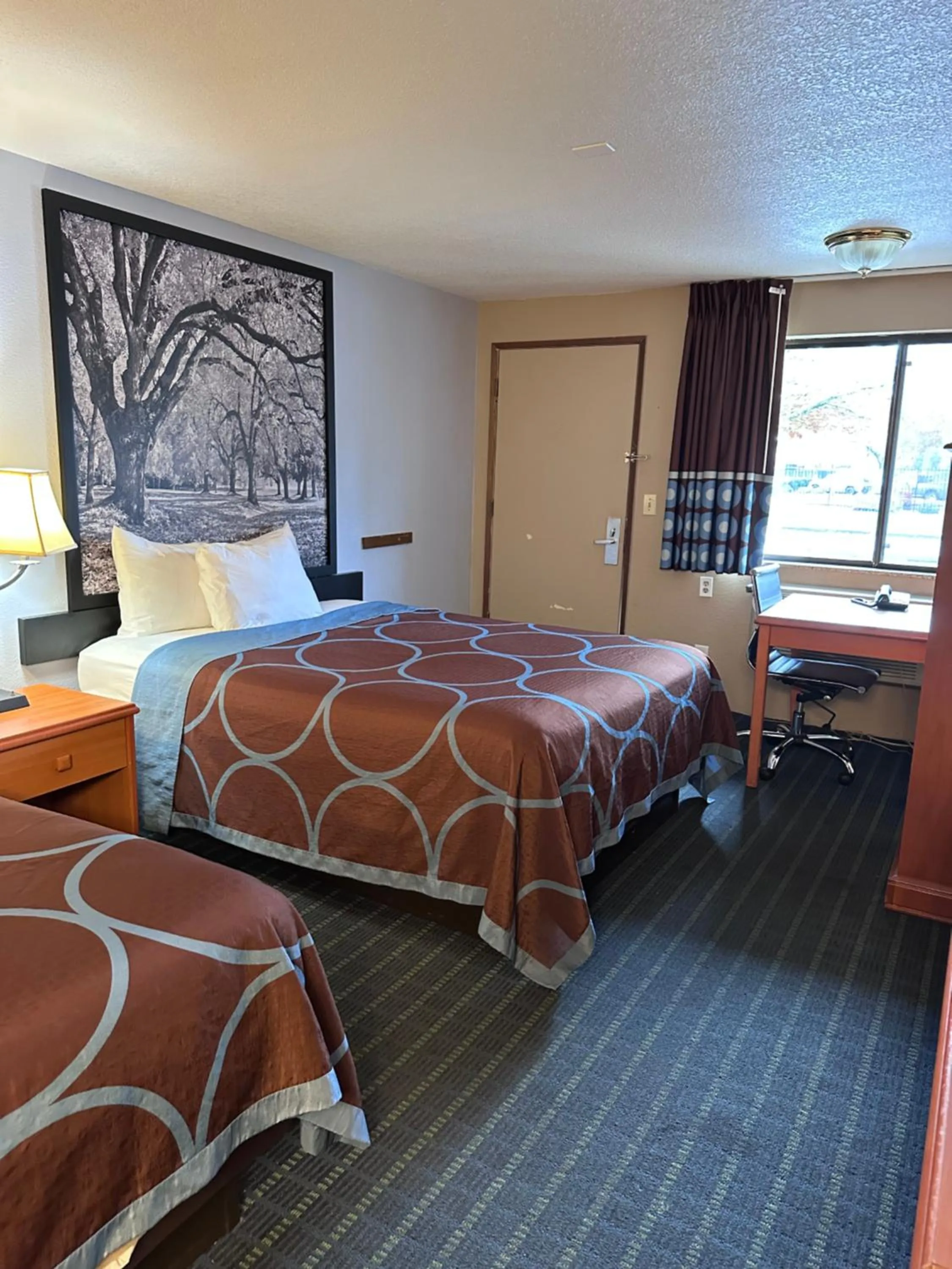 Bedroom, Bed in Super 8 by Wyndham Vancouver East