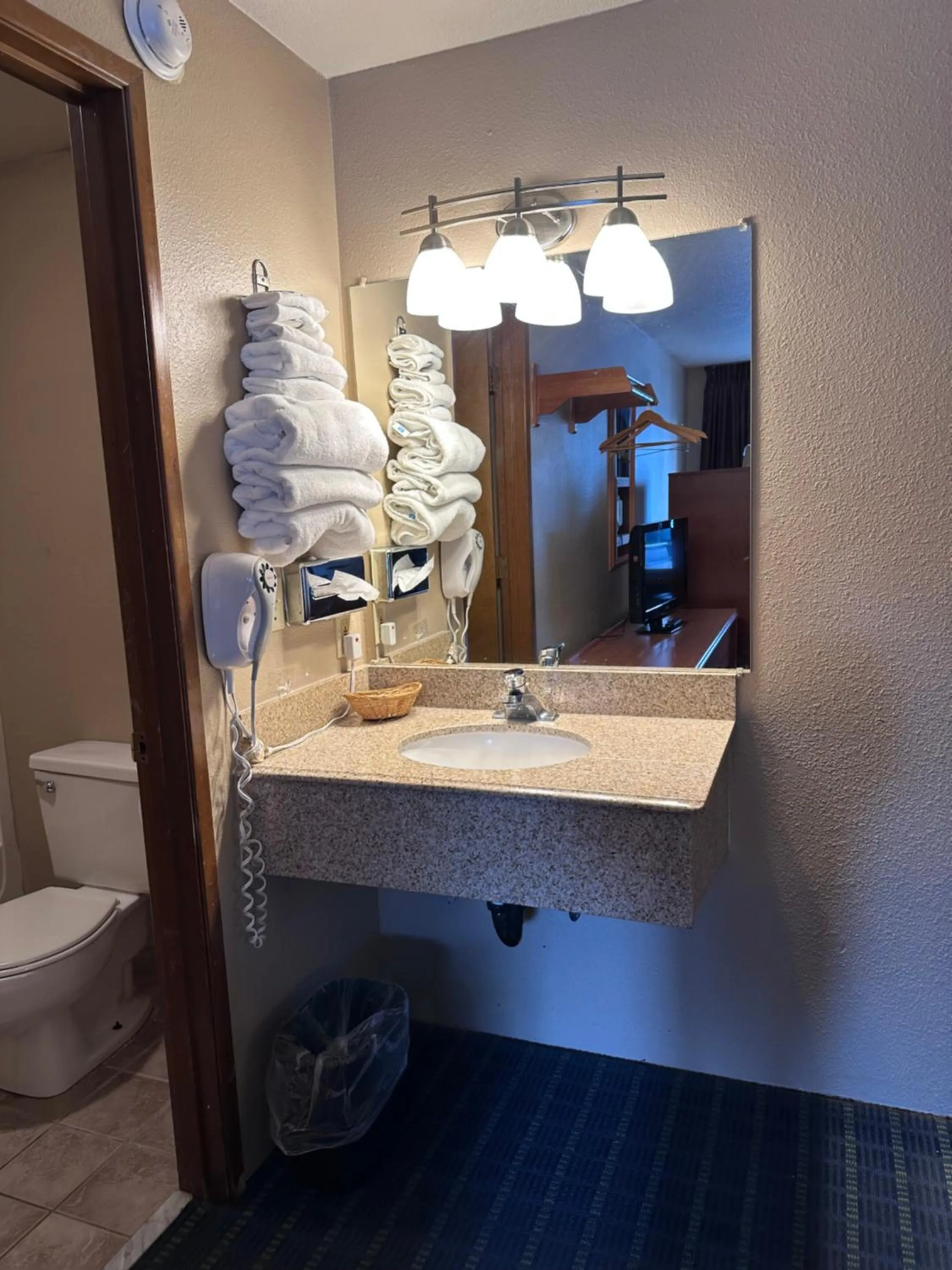 Bedroom in Super 8 by Wyndham Vancouver East