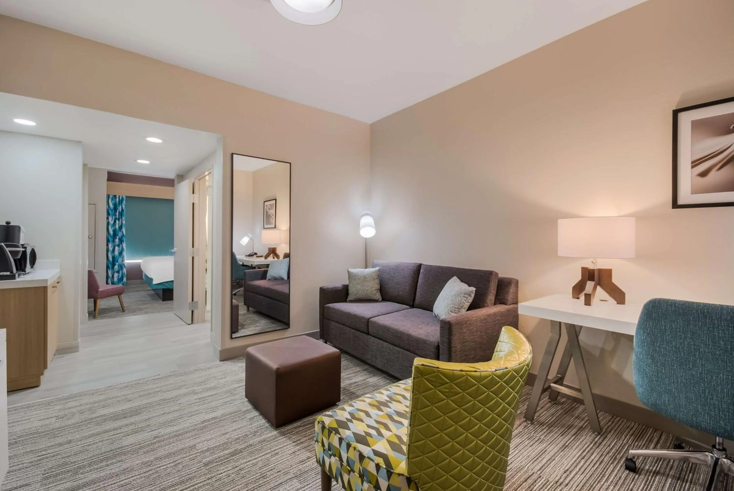 Living room in Hilton Garden Inn Oklahoma City Midtown