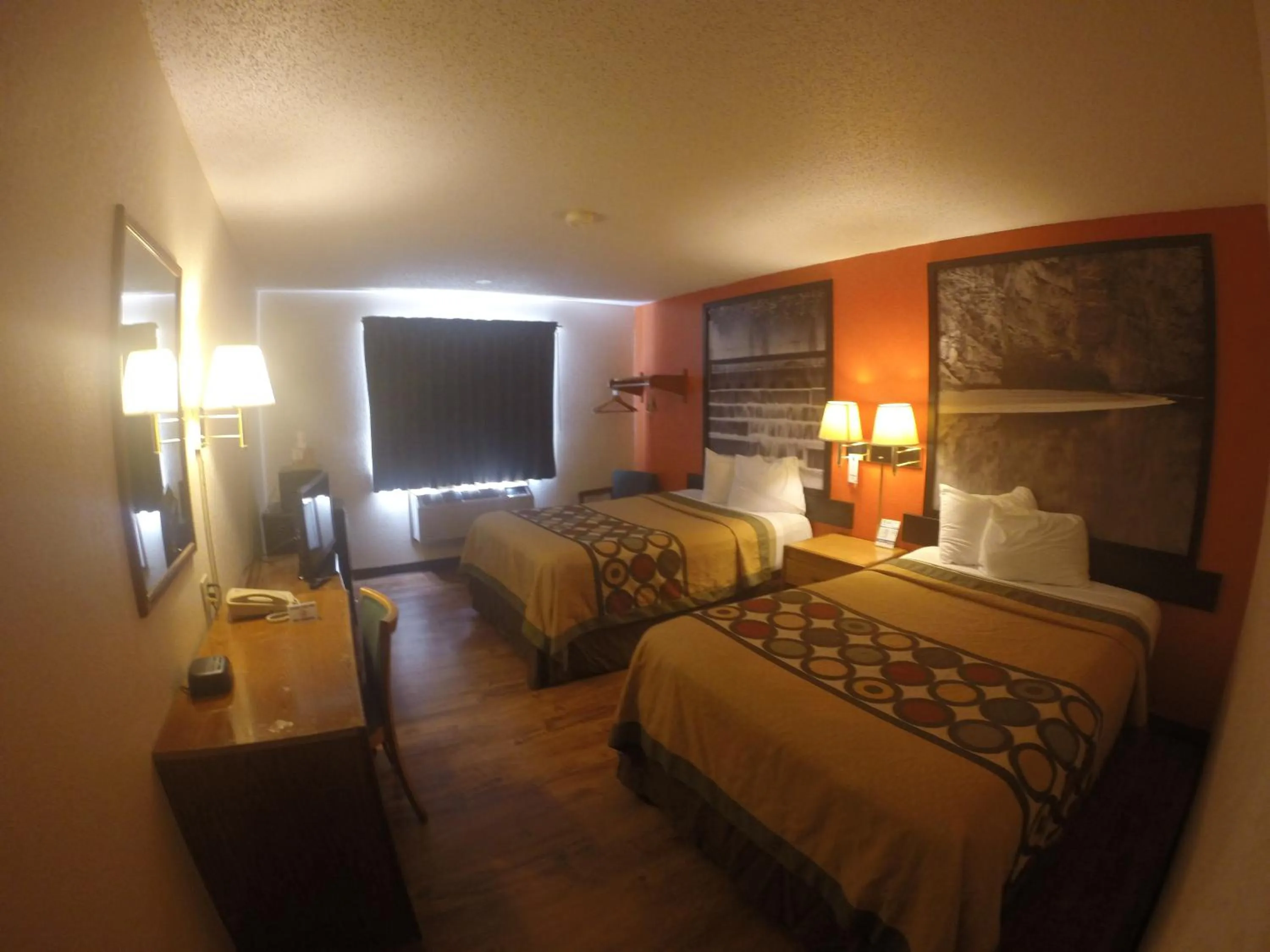 Day, Bed in Super 8 by Wyndham Waco University Area