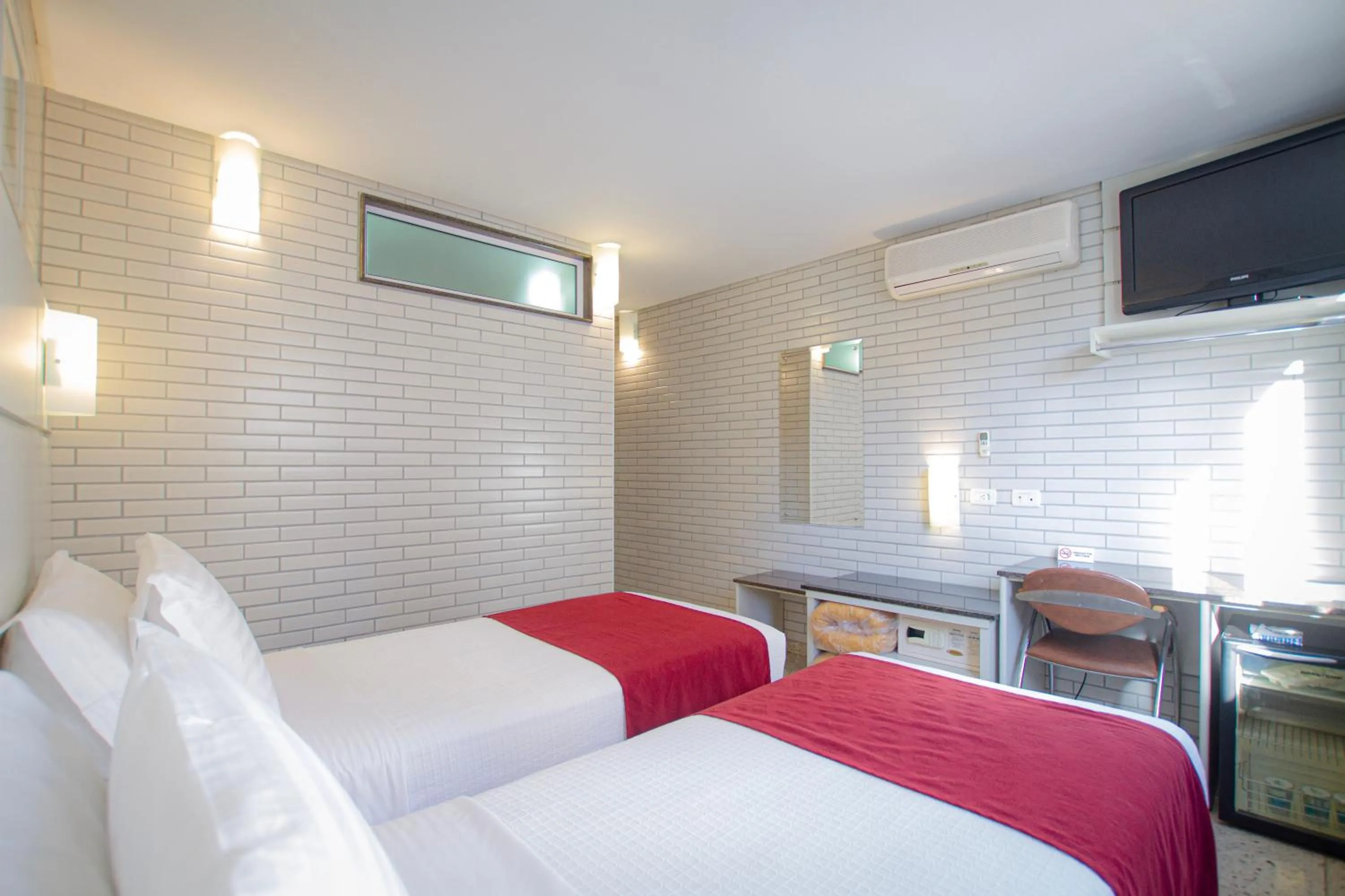 Bedroom, Bed in Hotel Confiance Prime Batel