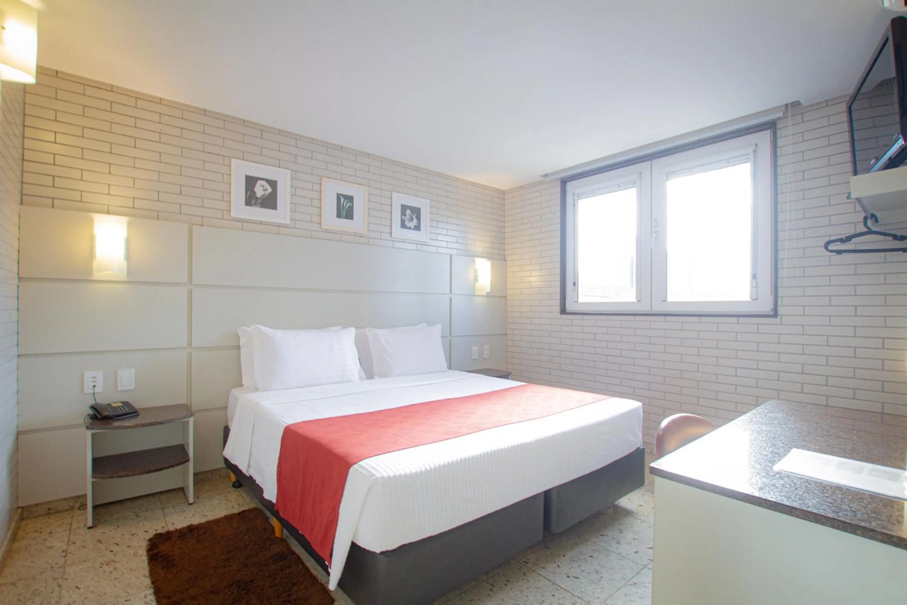 Bedroom, Bed in Hotel Confiance Prime Batel