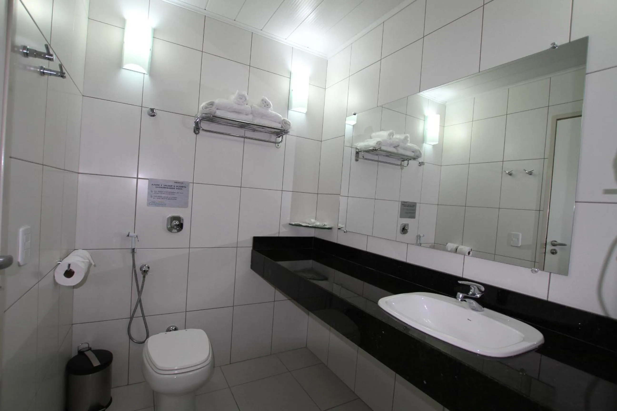 Bathroom in Hotel Confiance Prime Batel