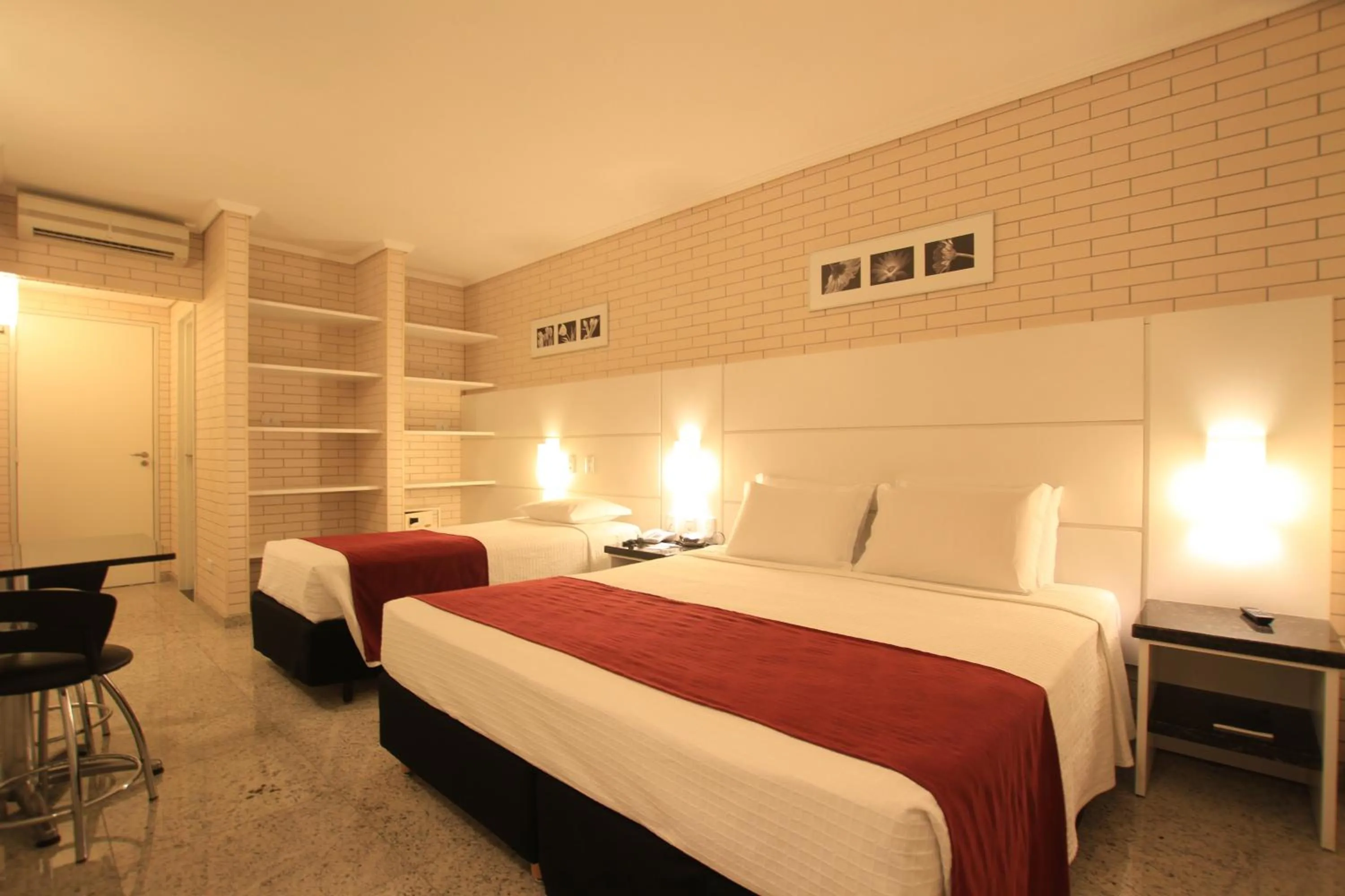 Bedroom, Bed in Hotel Confiance Prime Batel