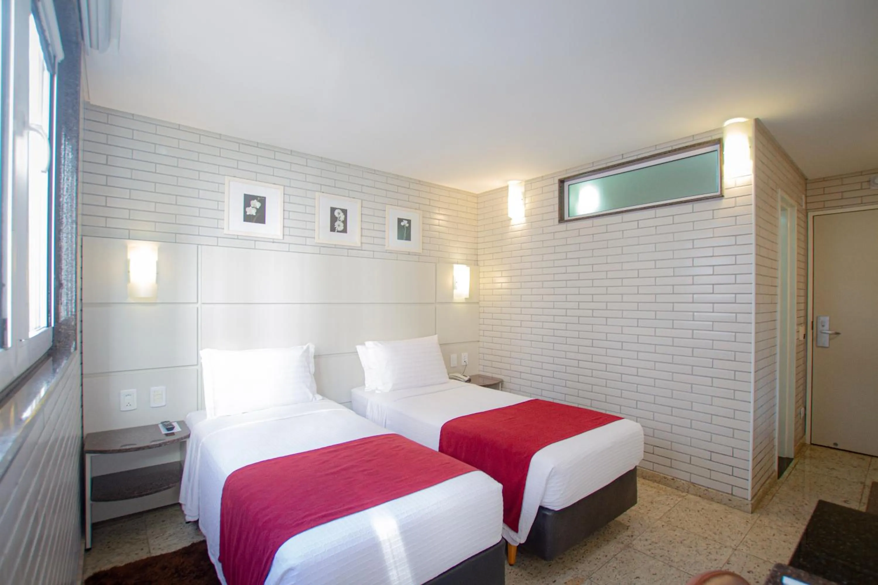Bedroom, Bed in Hotel Confiance Prime Batel