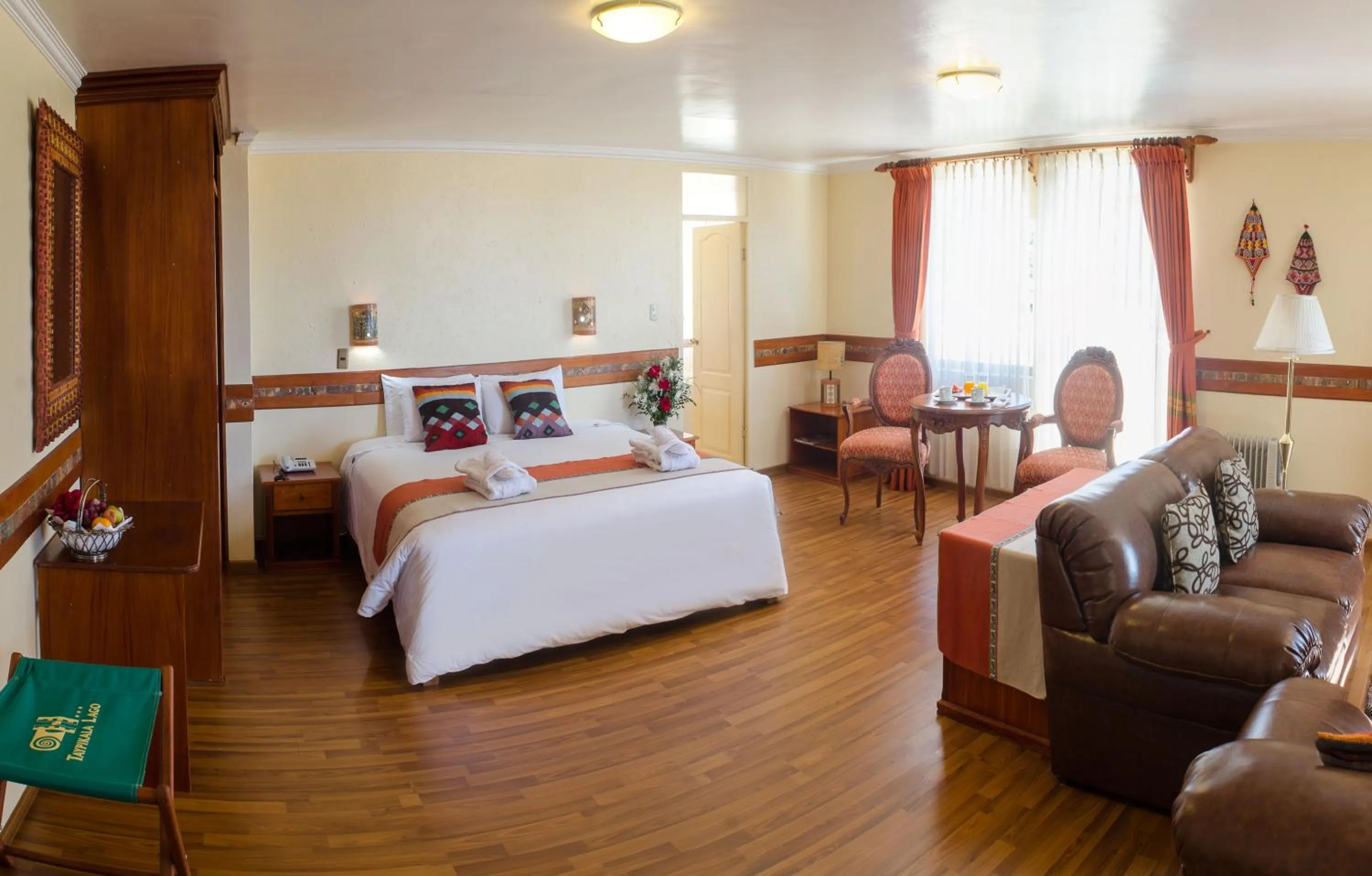 Photo of the whole room, Bed in Taypikala Lago