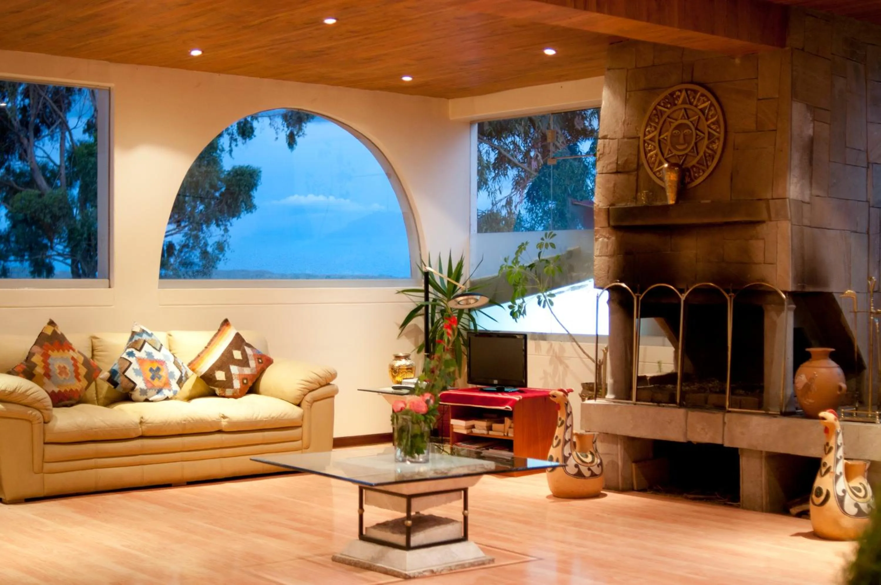 Lobby or reception in Taypikala Lago