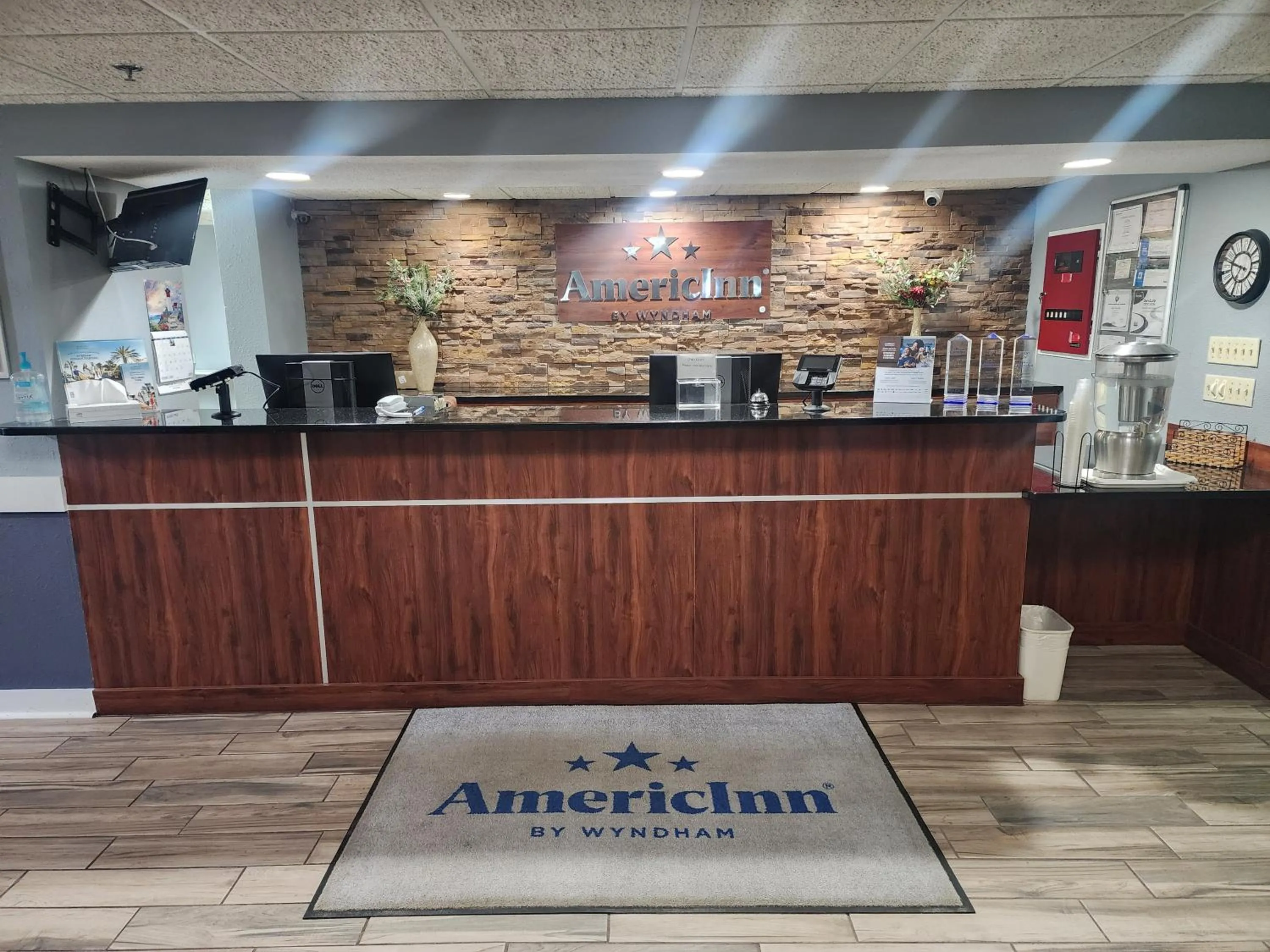 Lobby or reception in AmericInn by Wyndham Austin