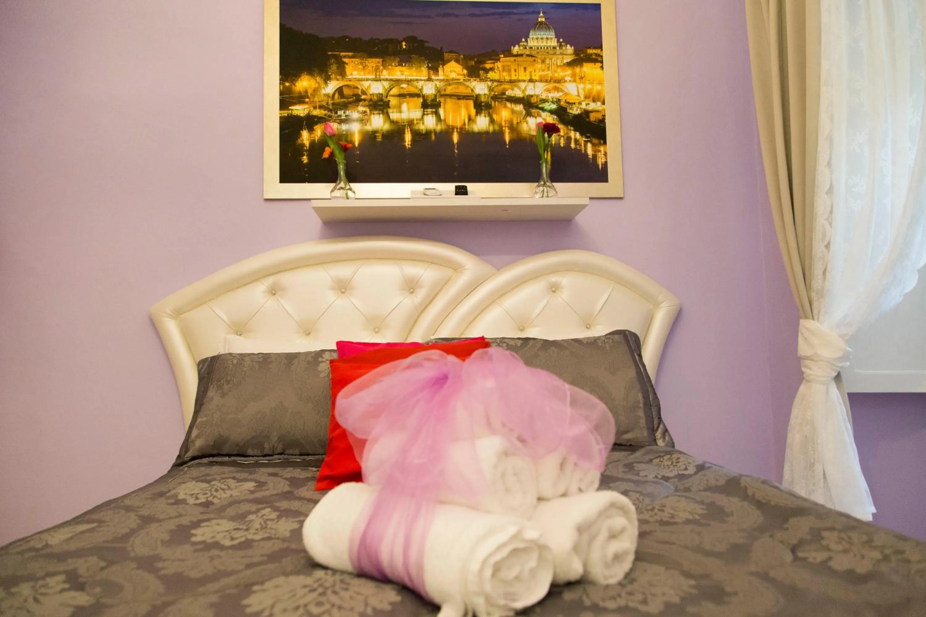 Bed in Royal Vatican