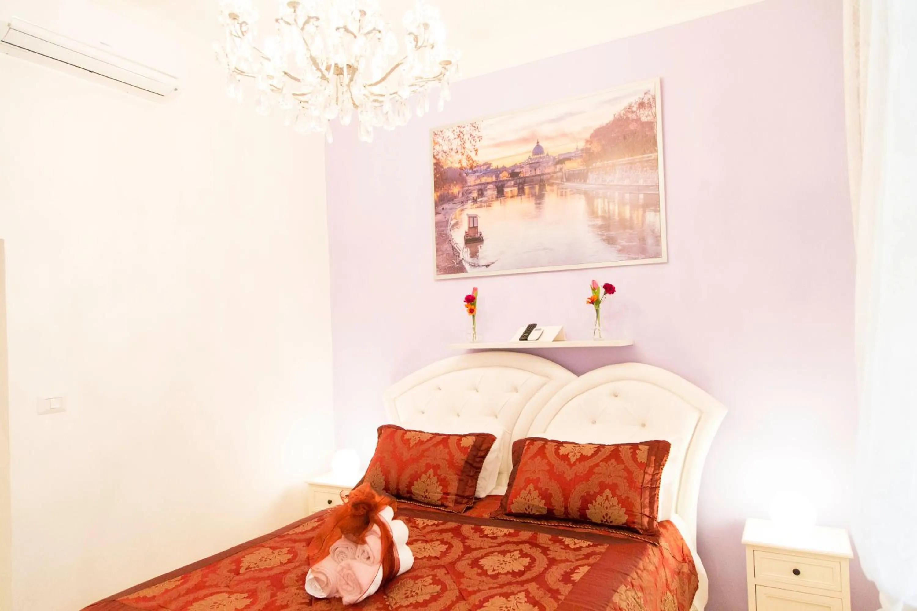 Bed in Royal Vatican