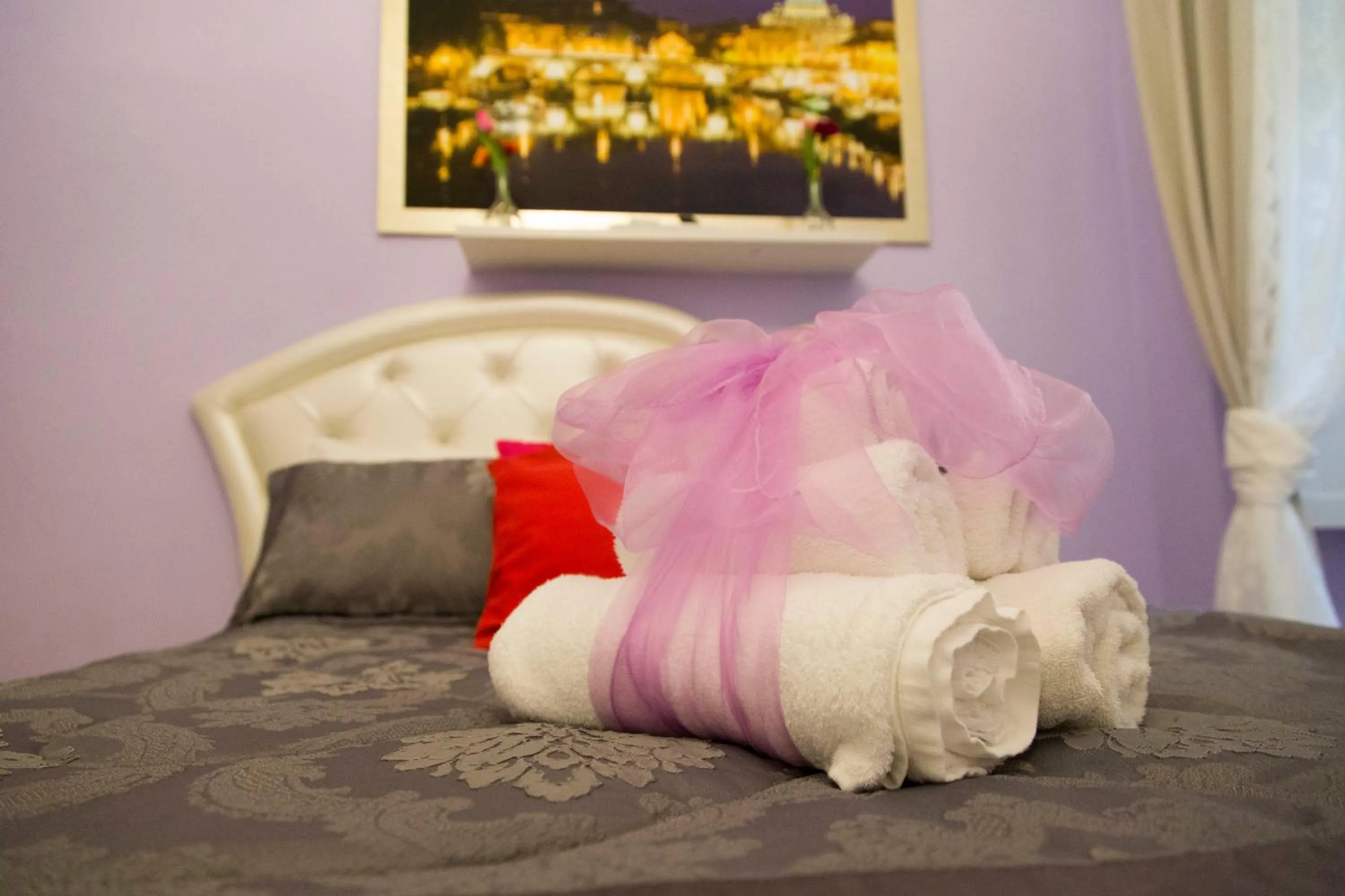 Bed in Royal Vatican