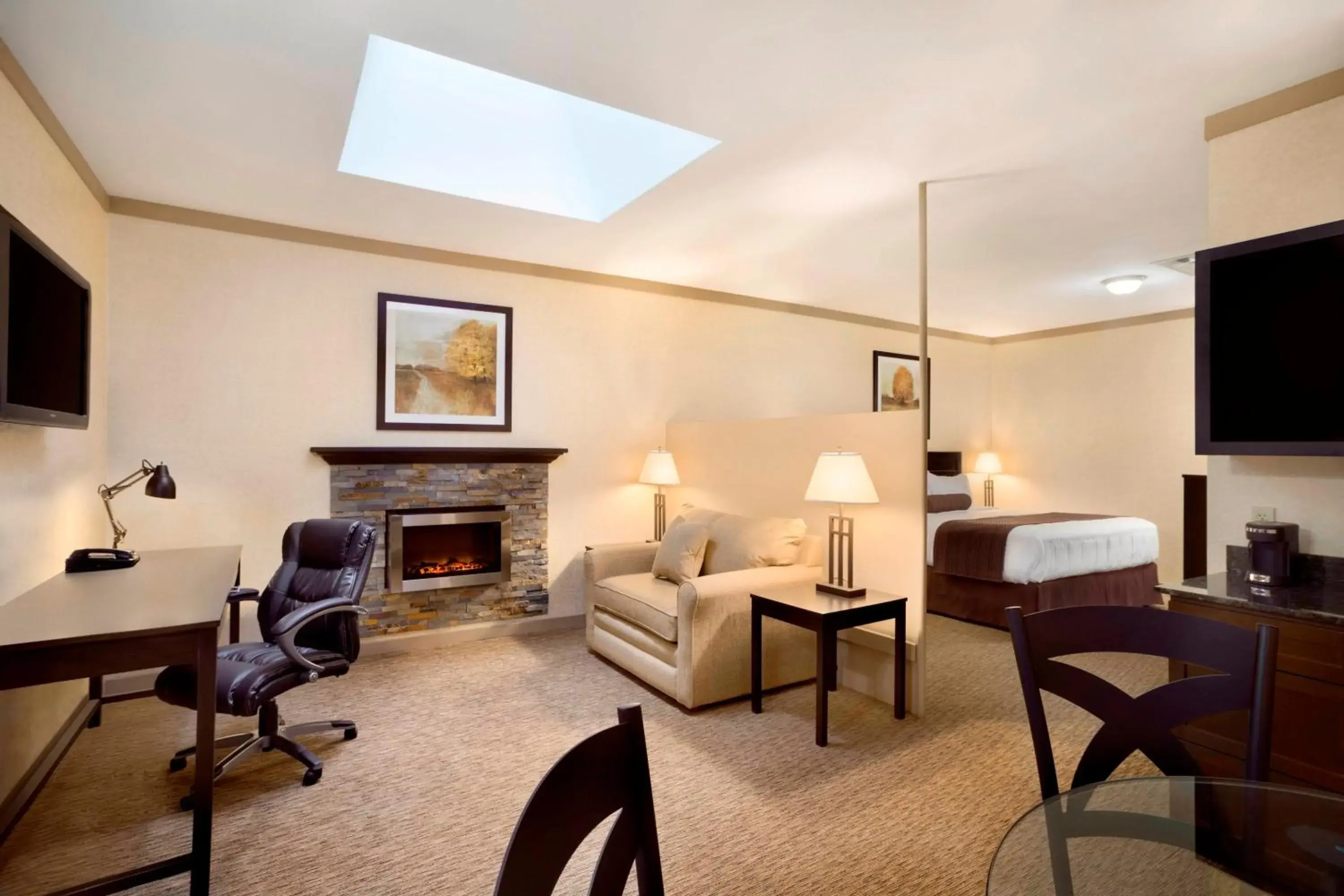 King Studio Suite - Non-Smoking in Days Inn & Suites by Wyndham Sault Ste. Marie ON King Studio Suite - Non-Smoking in Days Inn & Suites by Wyndham Sault Ste. Marie ON