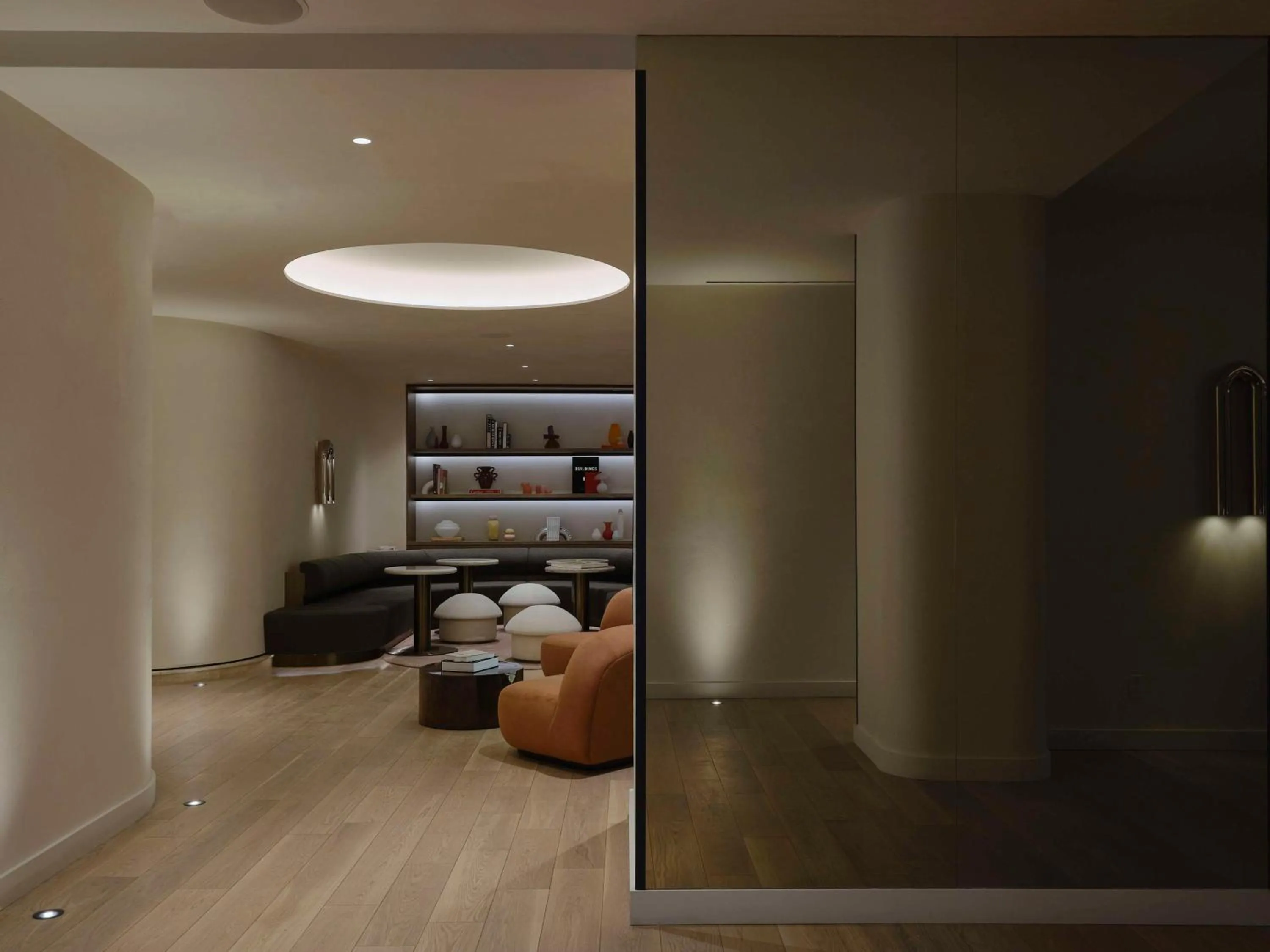 Lobby or reception in Vogue Hotel Montreal Downtown, Curio Collection by Hilton