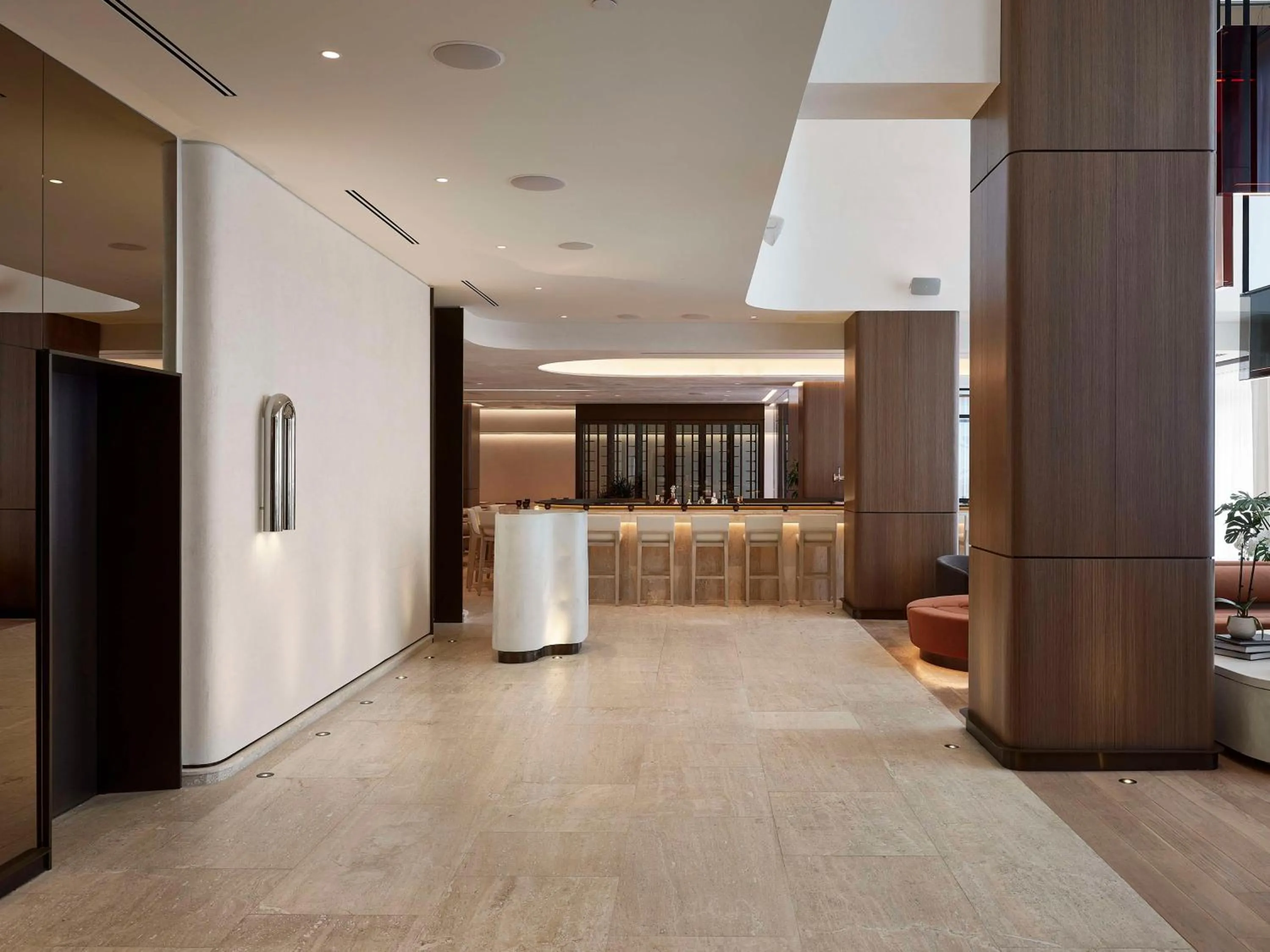 Lobby or reception in Vogue Hotel Montreal Downtown, Curio Collection by Hilton