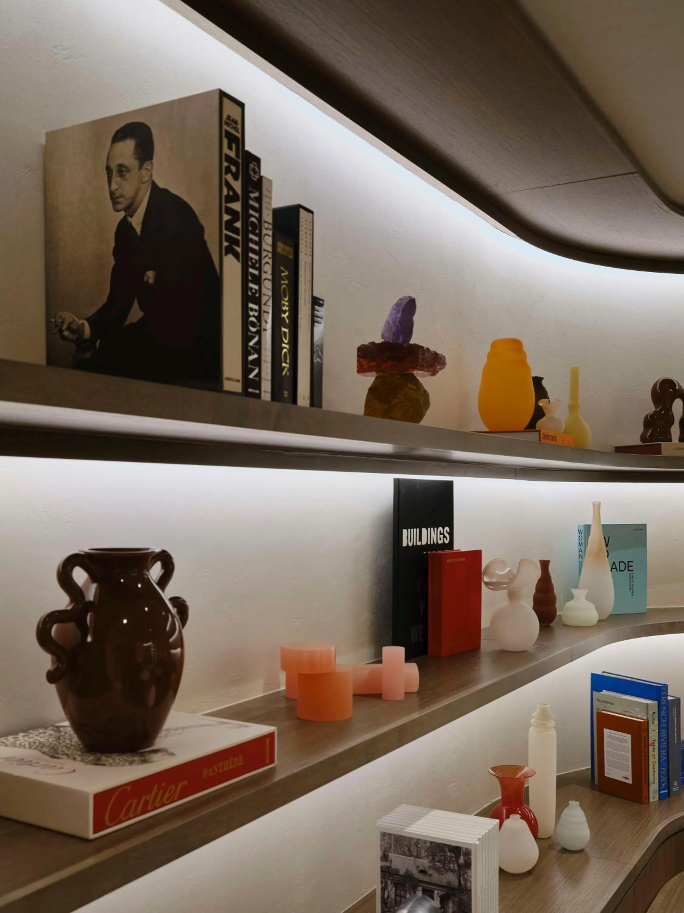 Lobby or reception in Vogue Hotel Montreal Downtown, Curio Collection by Hilton