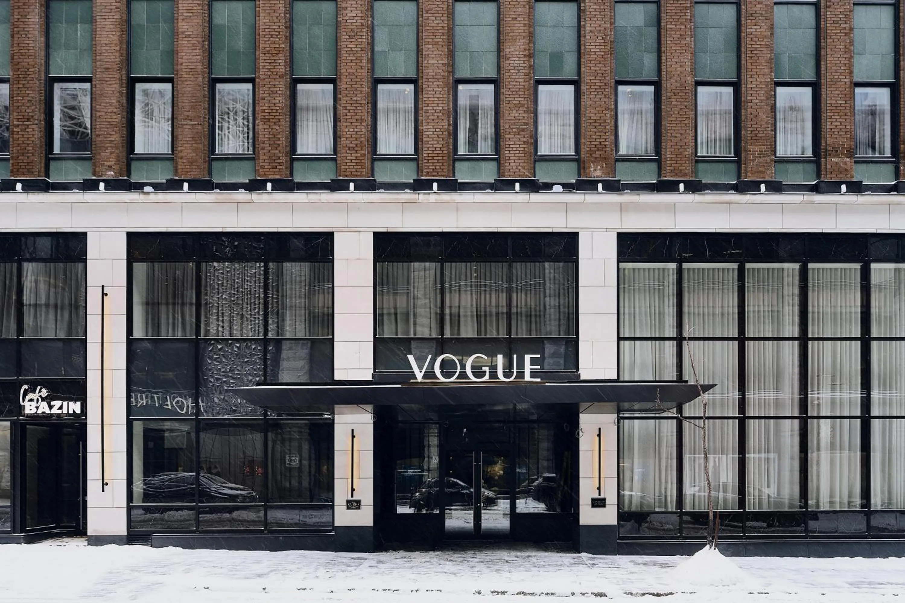 Vogue Hotel Montreal Downtown, Curio Collection by Hilton