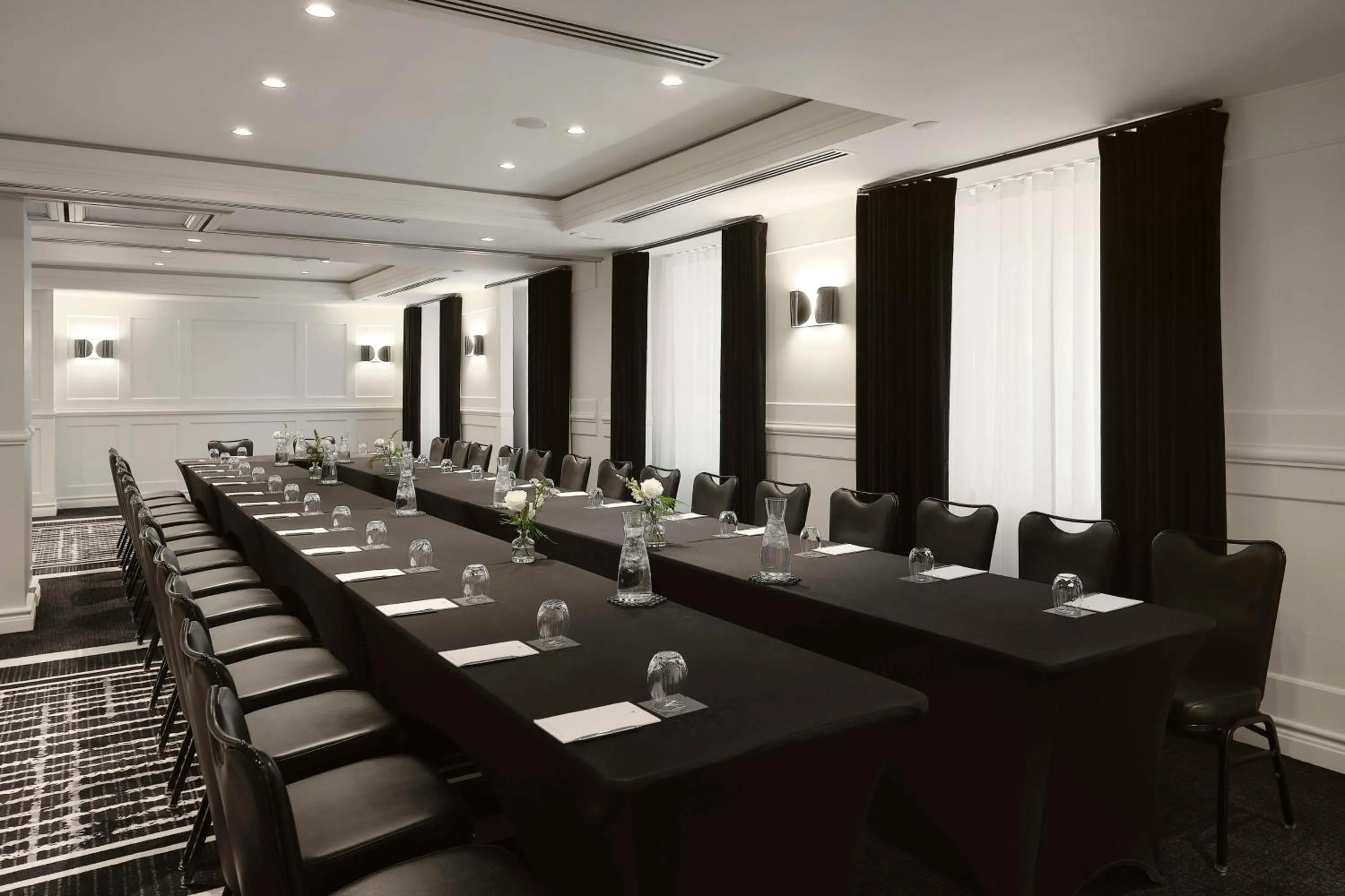 Meeting/conference room in Vogue Hotel Montreal Downtown, Curio Collection by Hilton