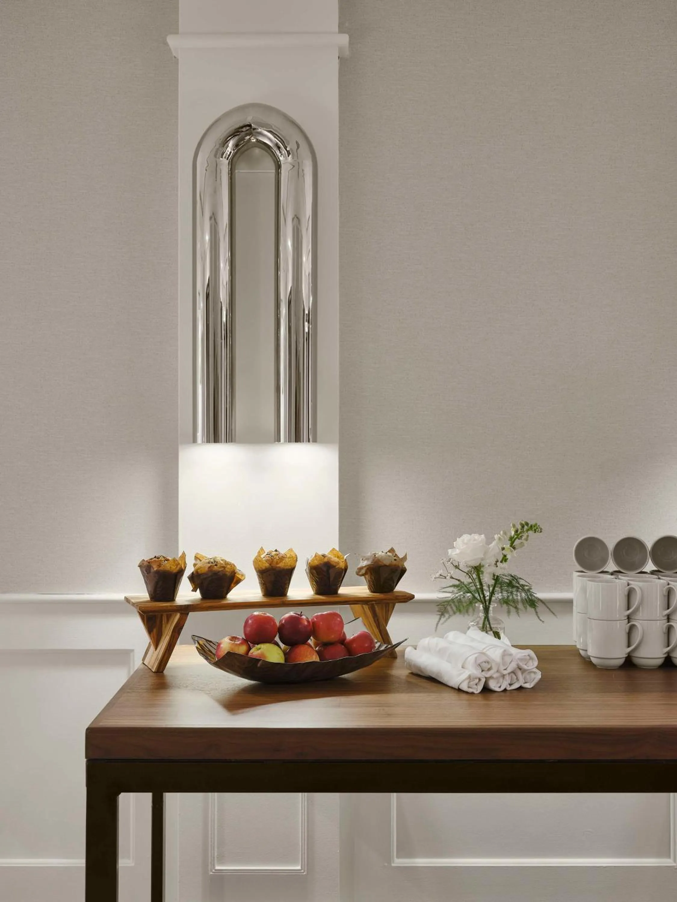 Meeting/conference room in Vogue Hotel Montreal Downtown, Curio Collection by Hilton