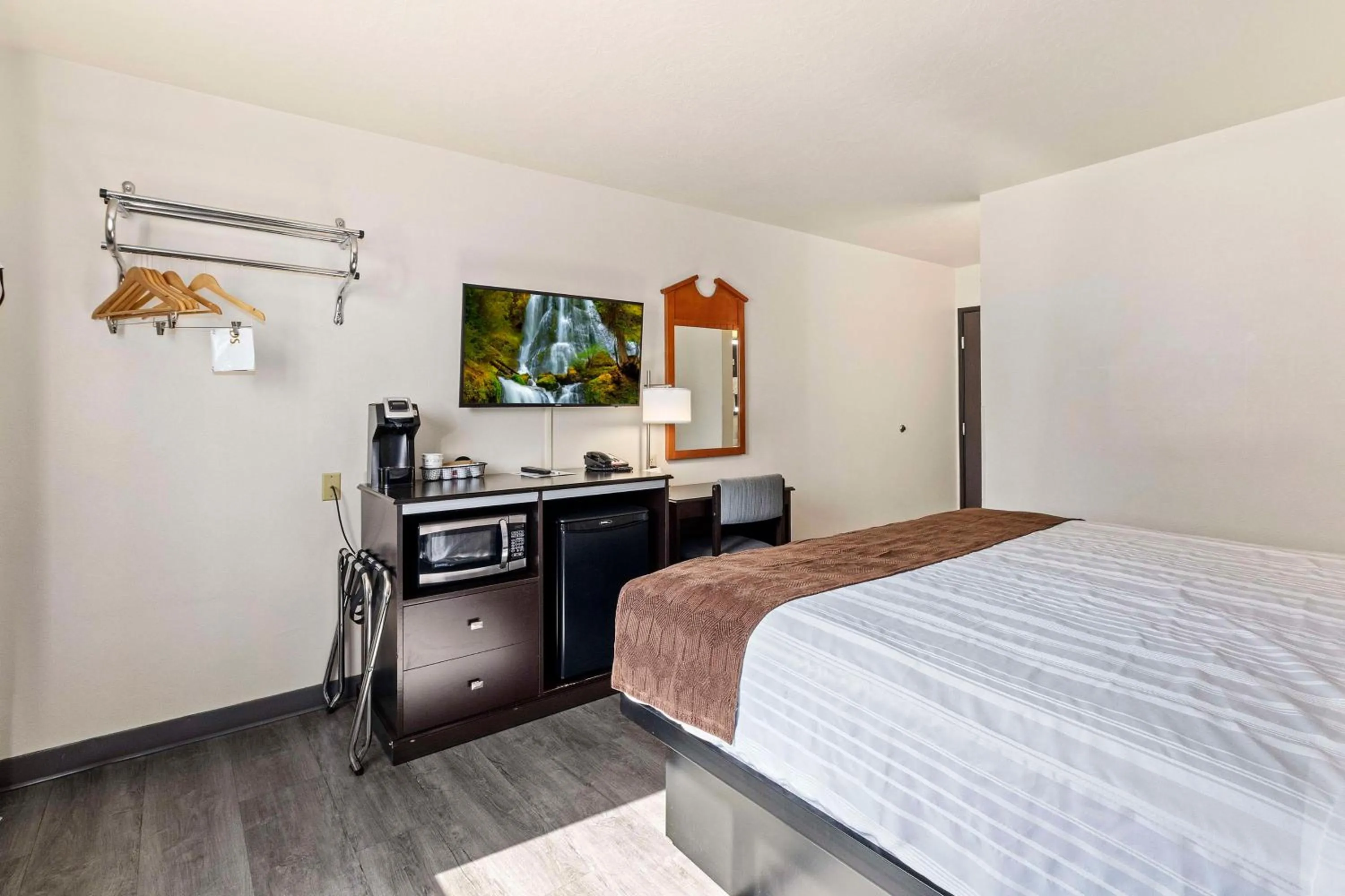 TV and multimedia, Bed in SureStay Hotel by Best Western Twin Falls