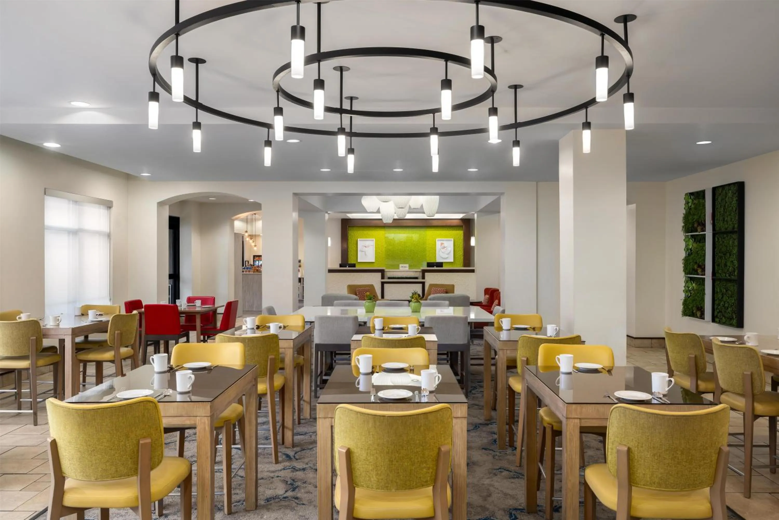 Lounge or bar in Hilton Garden Inn Raleigh-Durham/Research Triangle Park