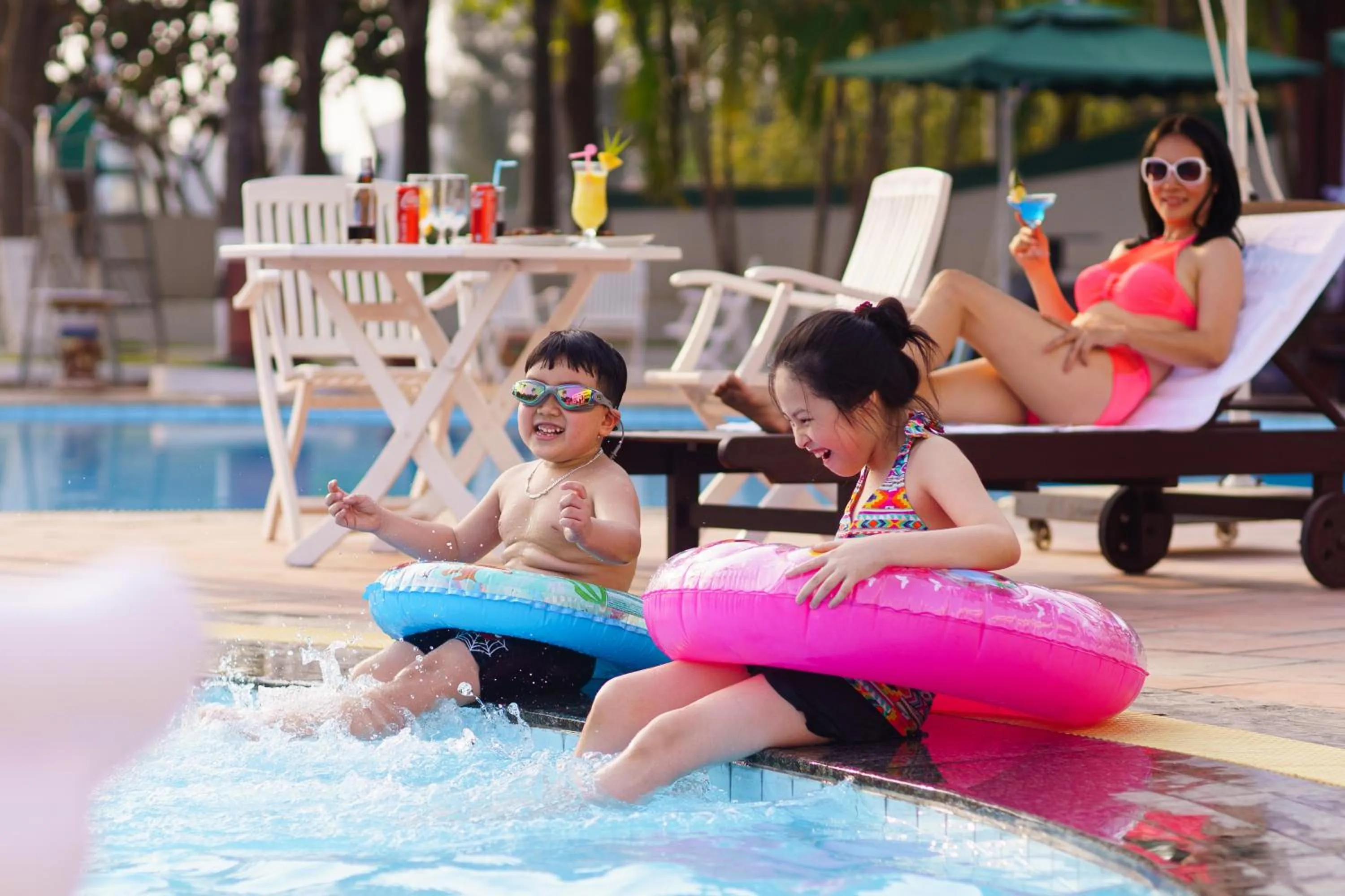 Swimming pool in Nam Cuong Hai Duong Hotel