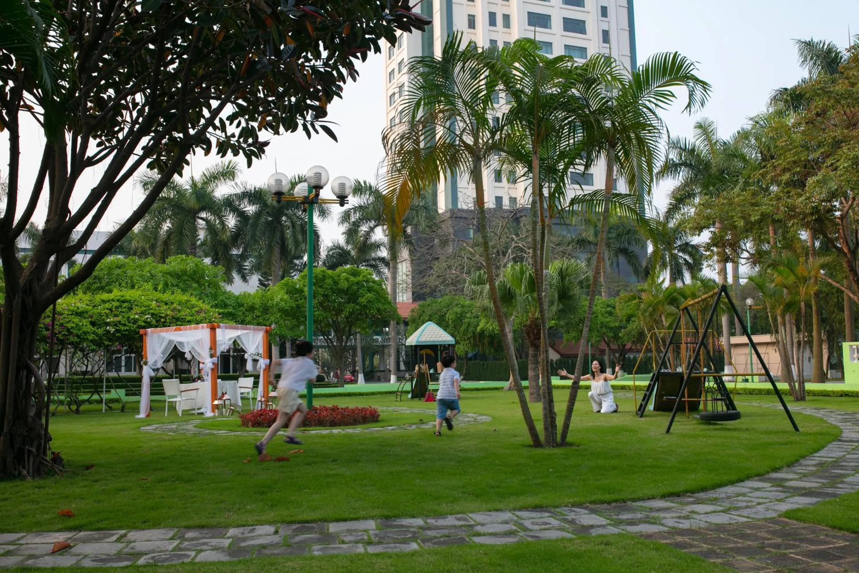 Garden in Nam Cuong Hai Duong Hotel