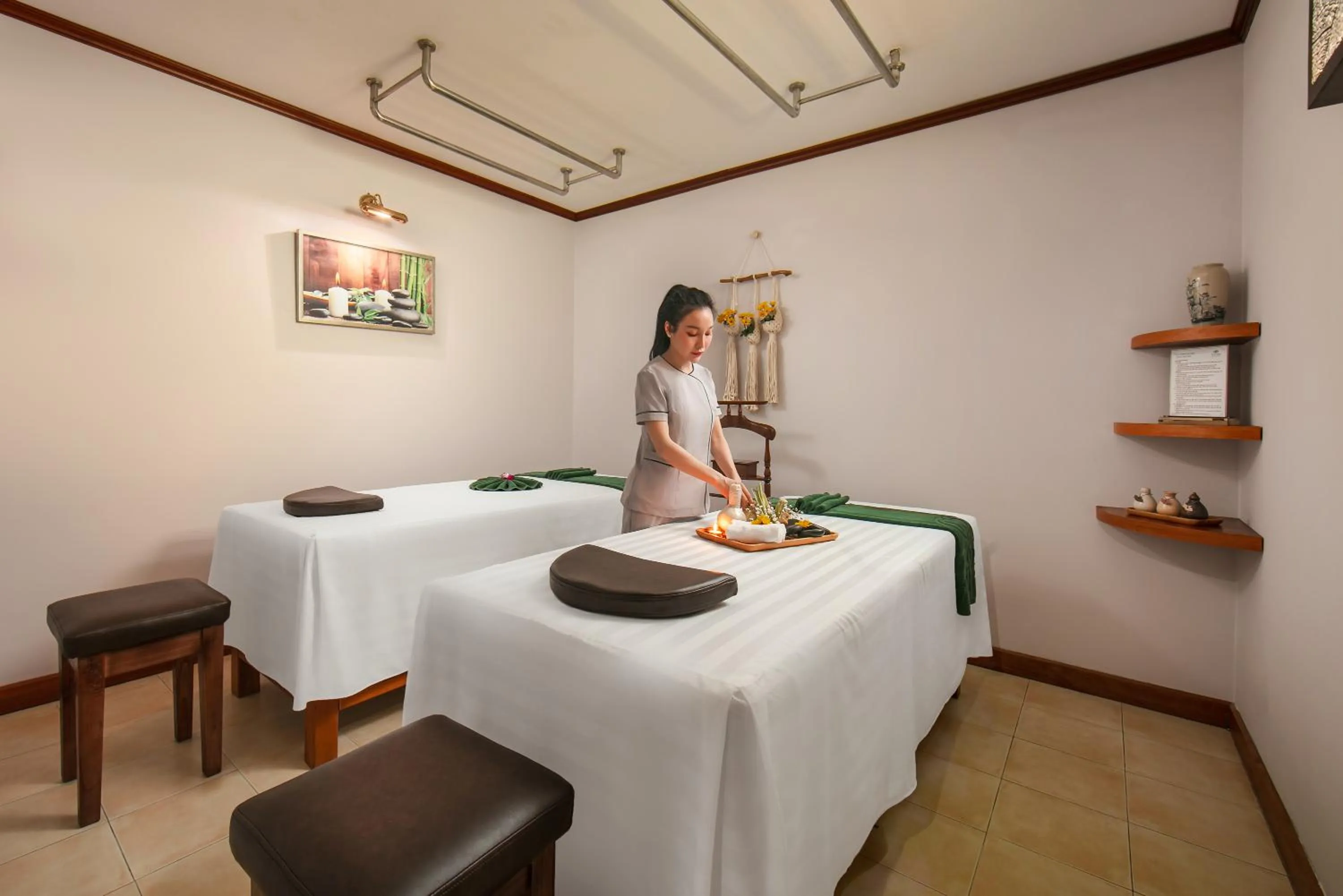 Massage in Nam Cuong Hai Duong Hotel
